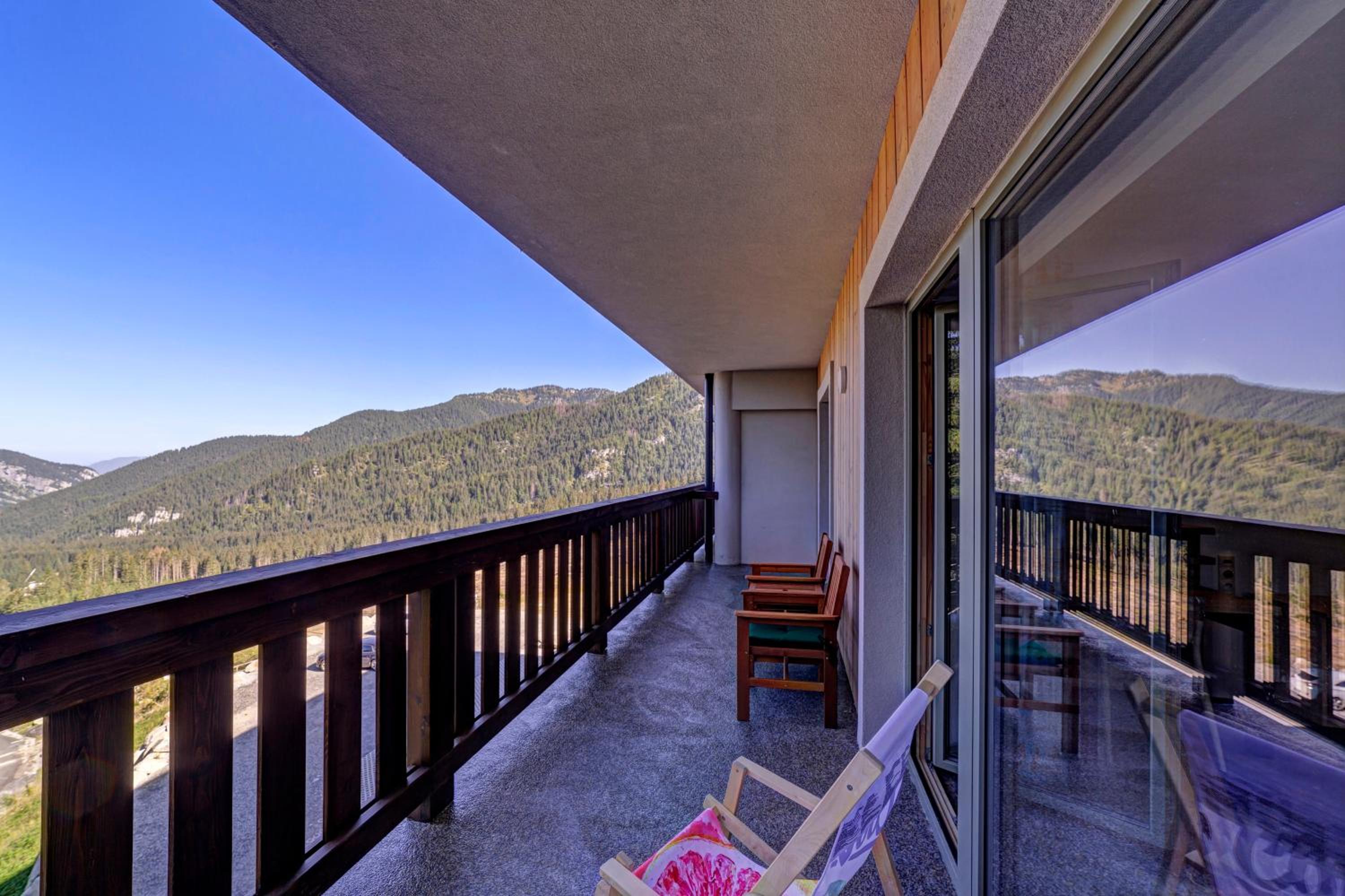 Family Room with Balcony - Photo 7