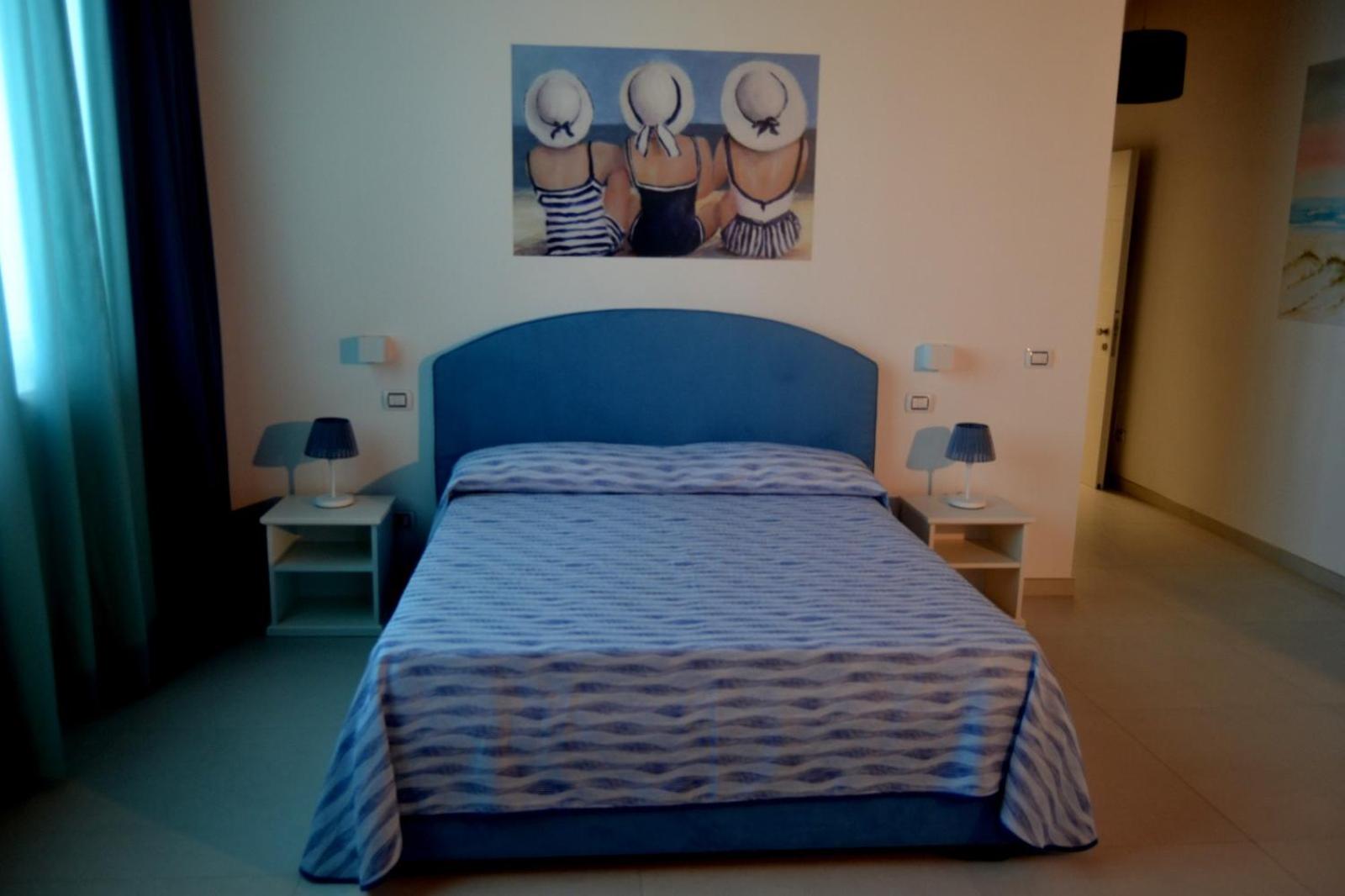 Large Double Room - Photo 2