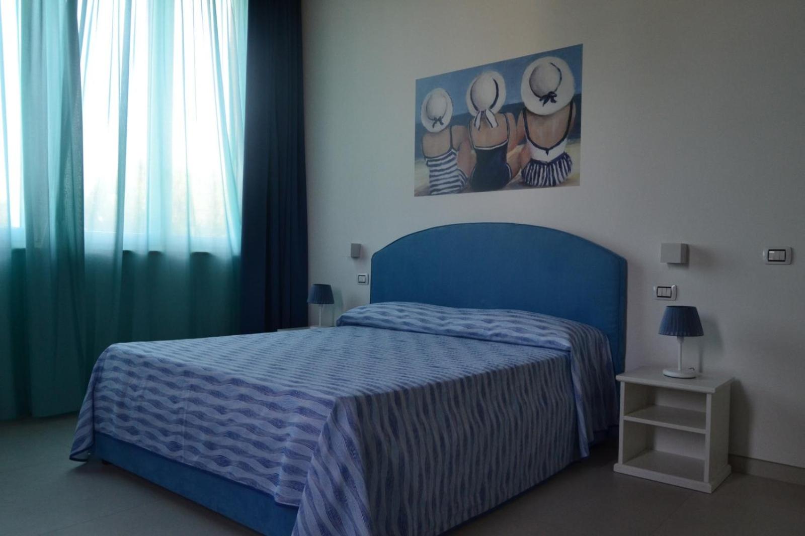 Large Double Room - Photo 5