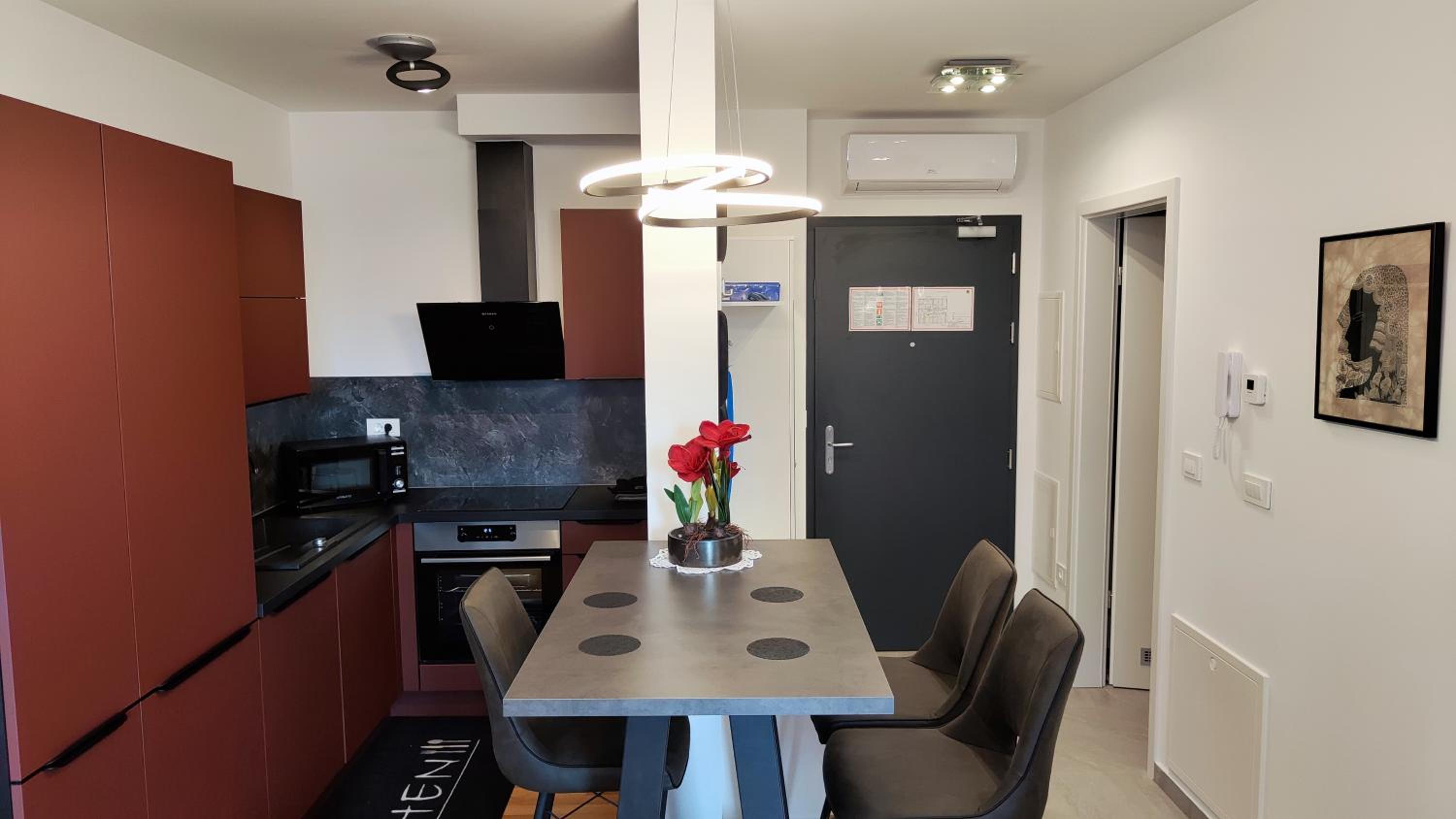 Apartment - Photo 19