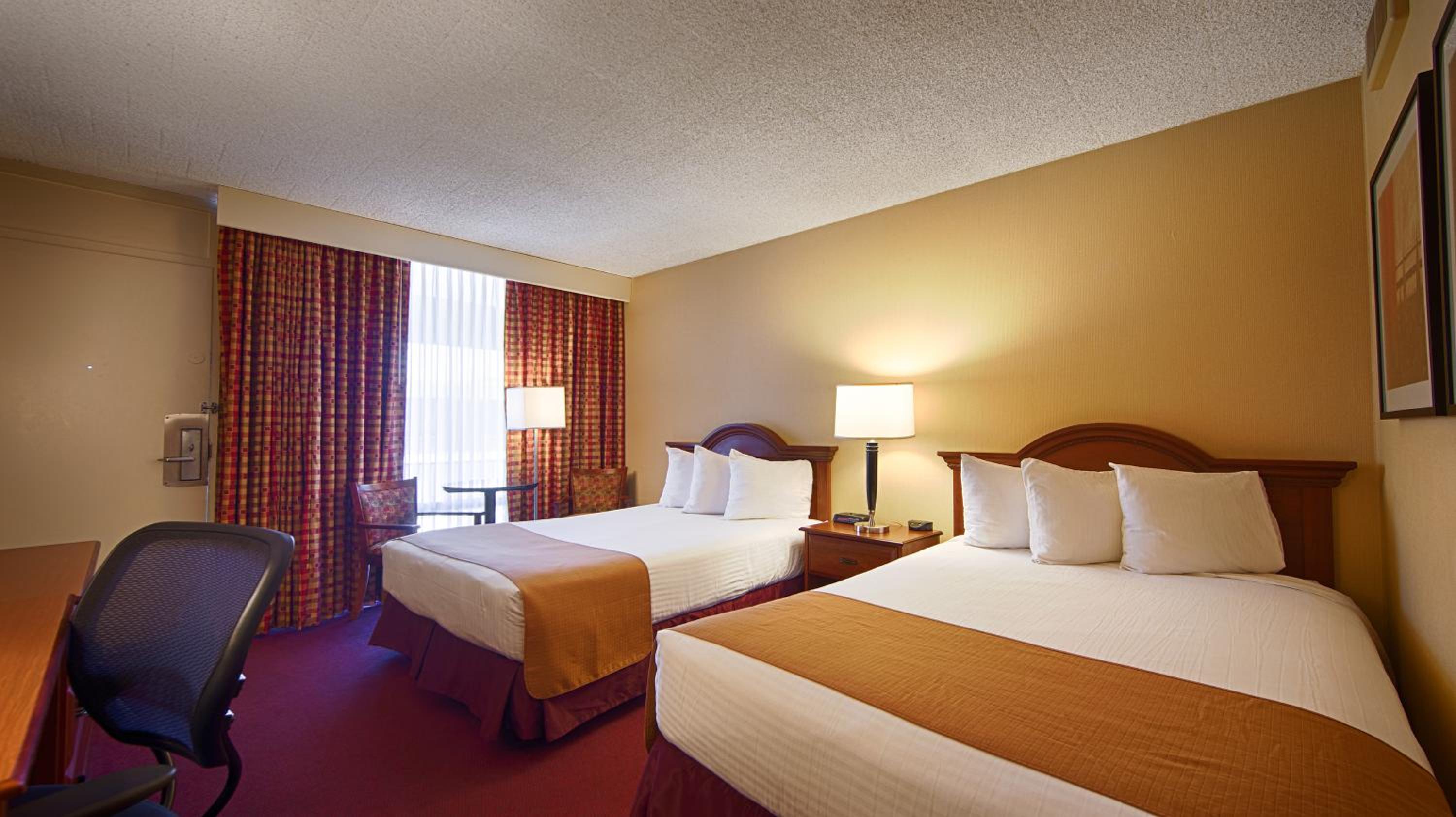Double Room with Two Double Beds - Non-Smoking - Photo 1