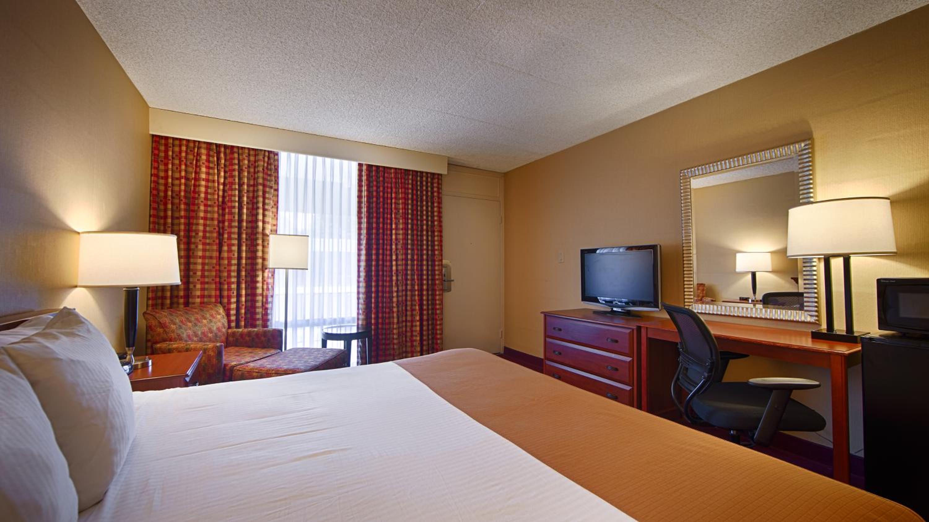 King Room - Non-Smoking - Photo 1