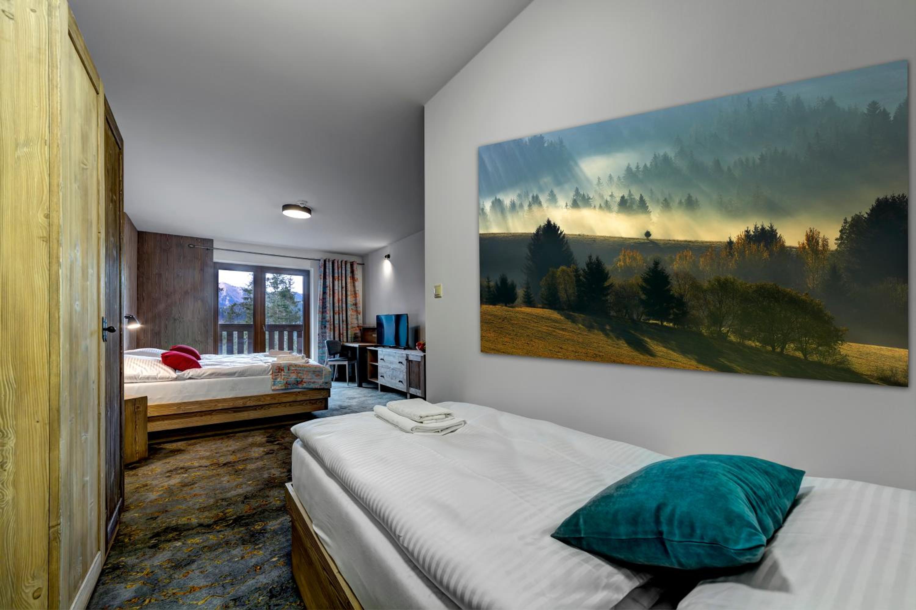 Family Room with Balcony - Photo 4