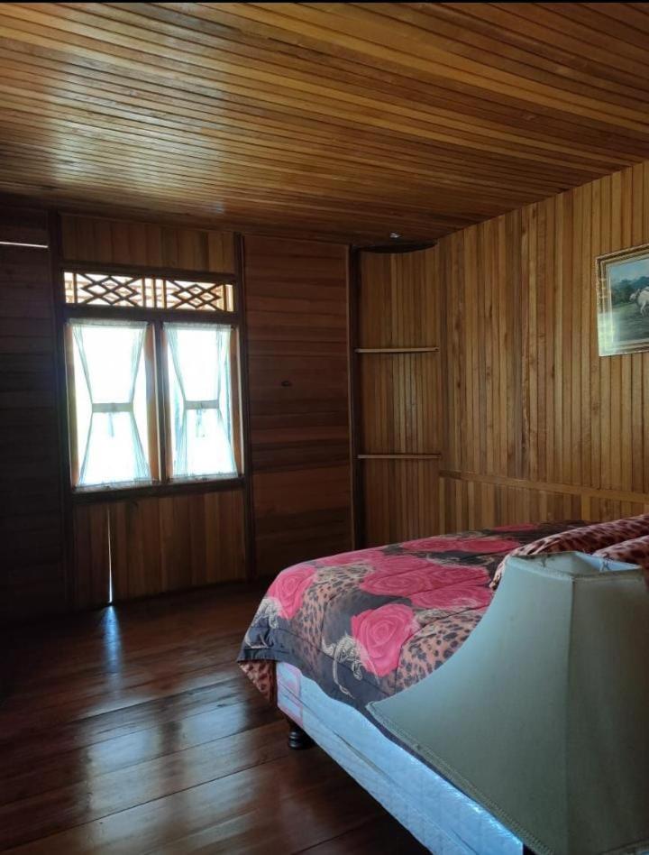 Three-Bedroom Villa at Villa Kaca Besar photo 2