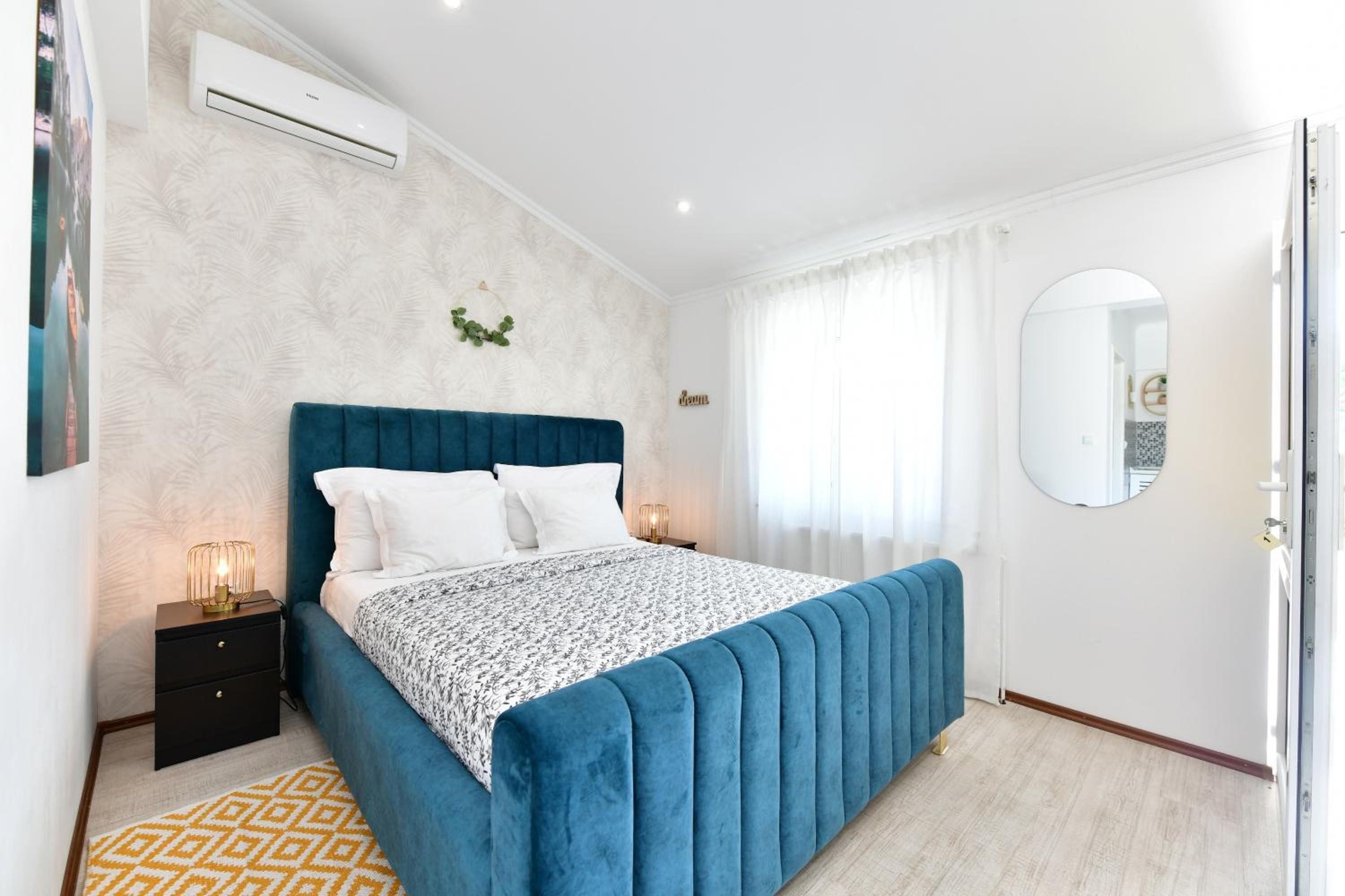 Studio Apartment photo 1