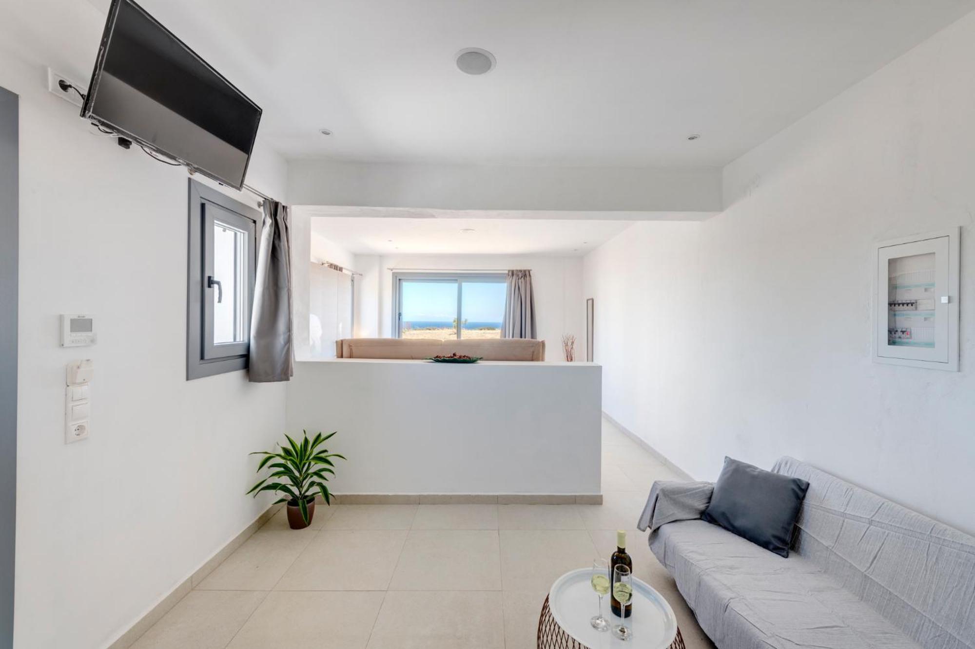 Deluxe Suite with Sea View photo 2