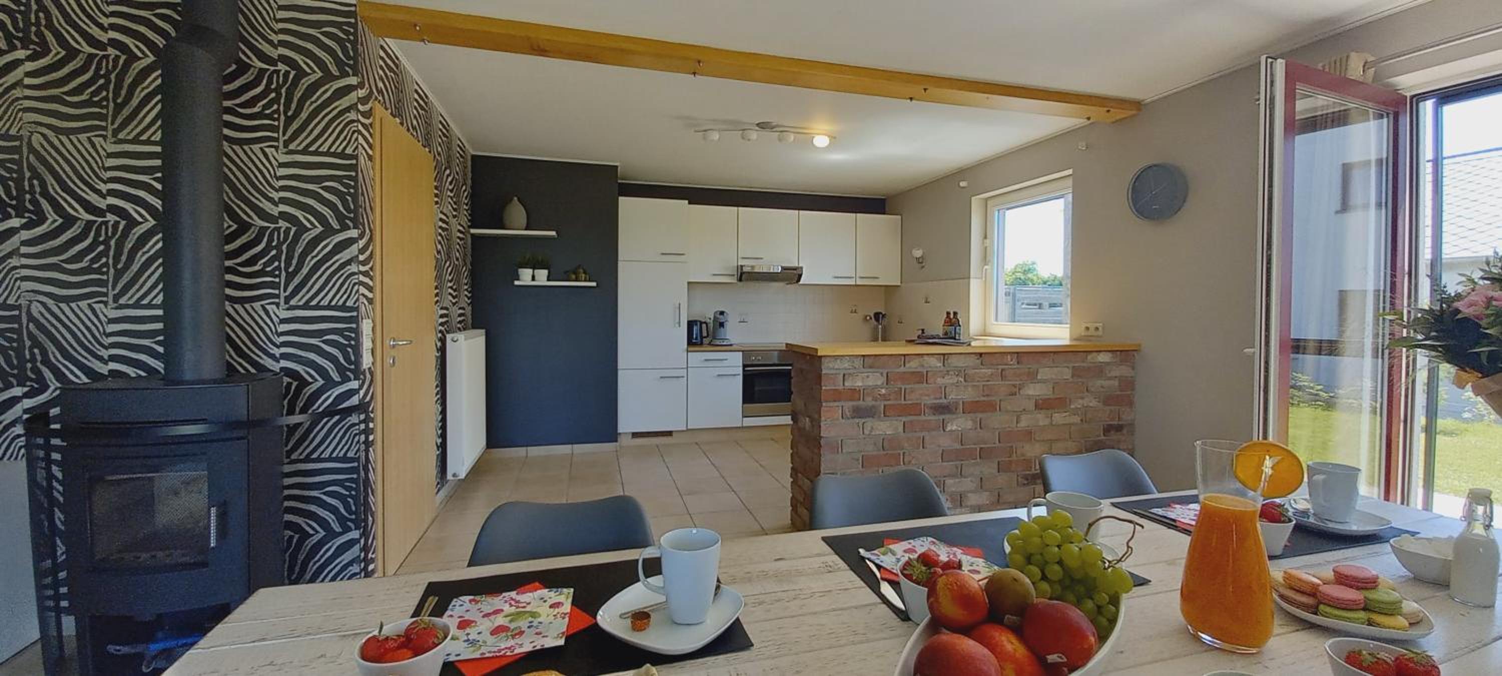 Three-Bedroom House photo 2