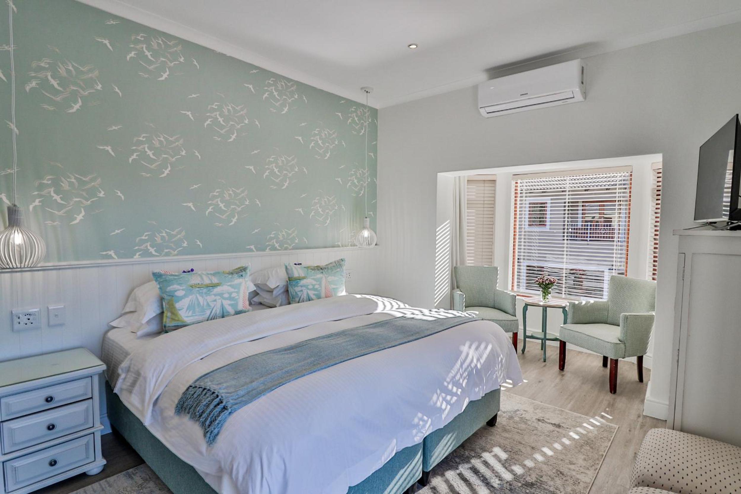 Luxury Sea & Mountain View Suite  - Photo 1