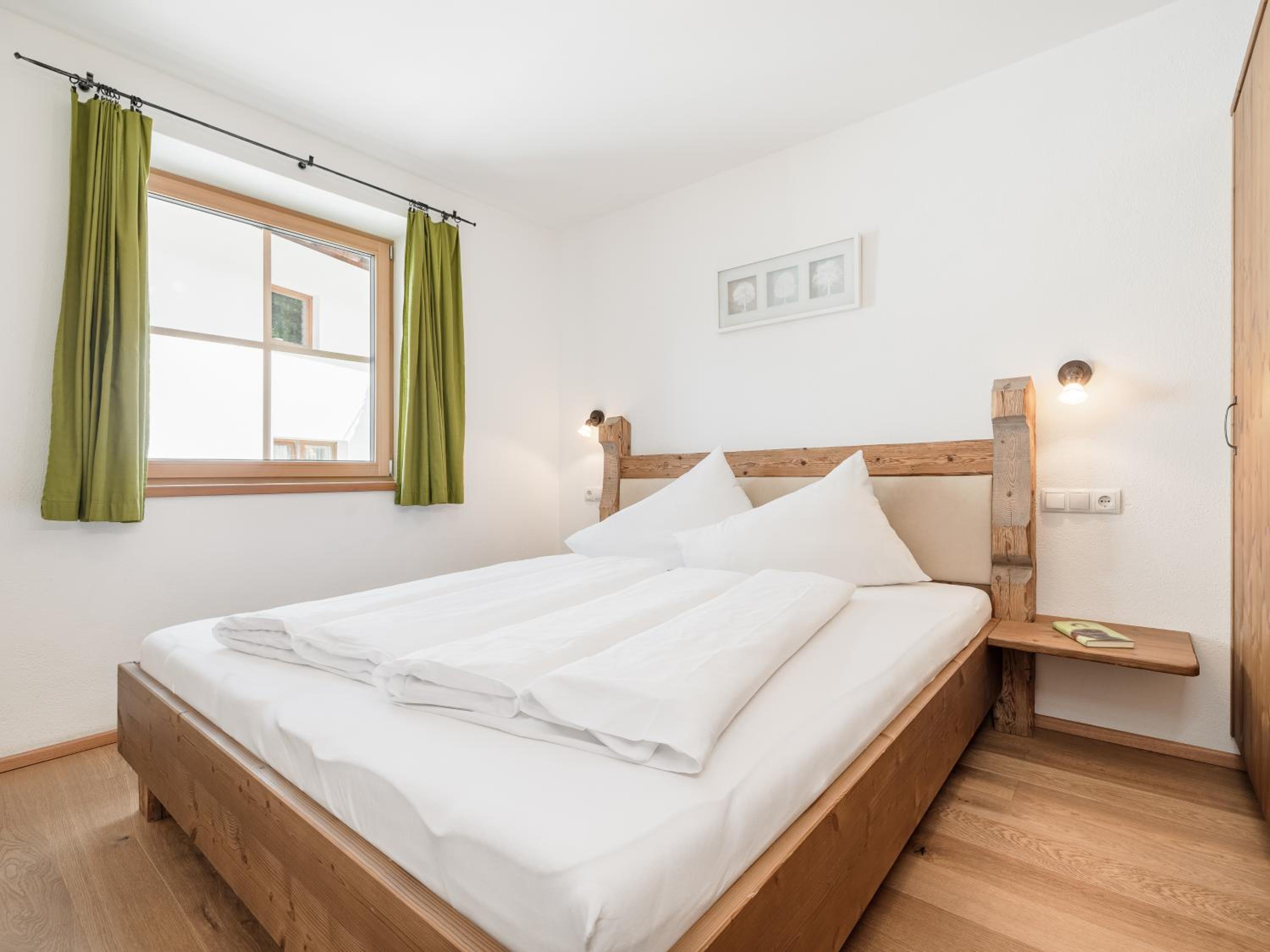Two-Bedroom Apartment with Balcony 5