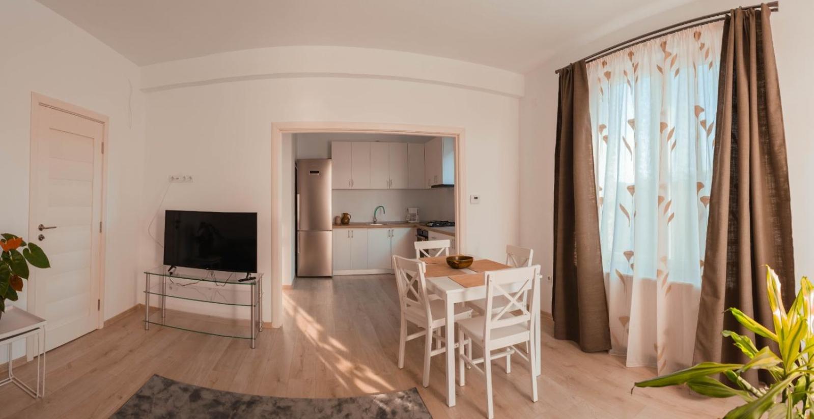 One-Bedroom Apartment - Photo 8