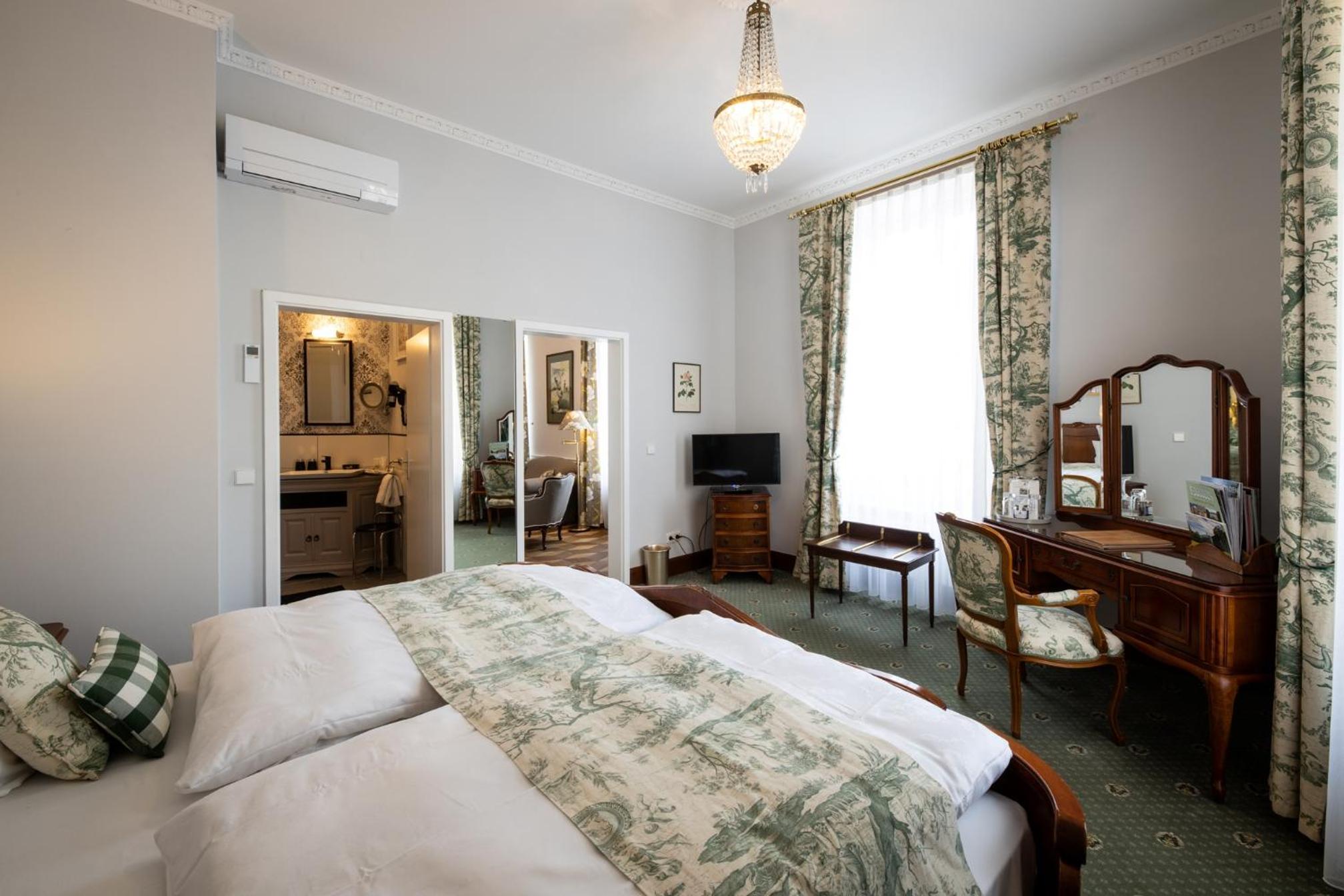 Junior Suite - Photo 14