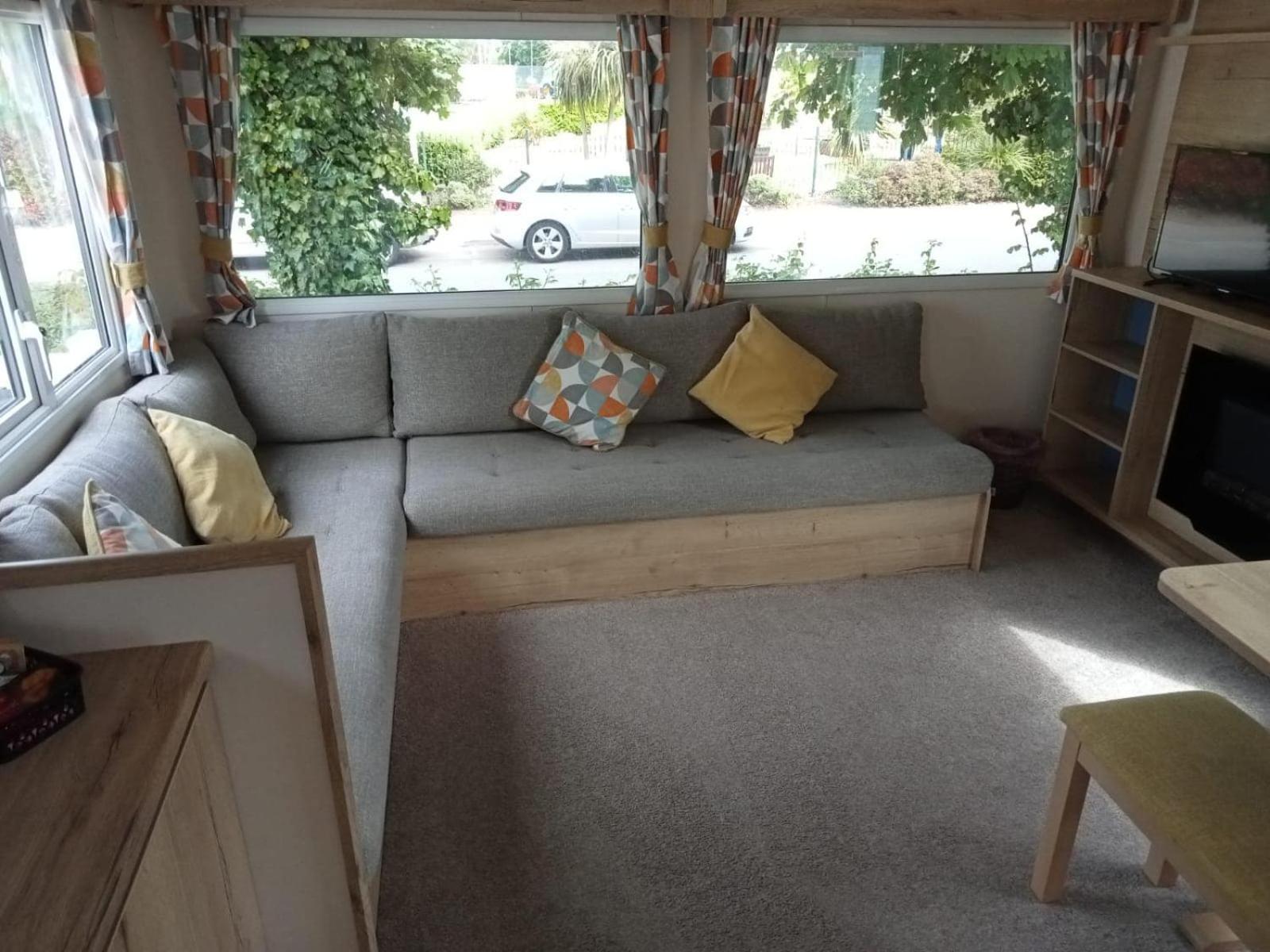 Two-Bedroom House - Photo 5
