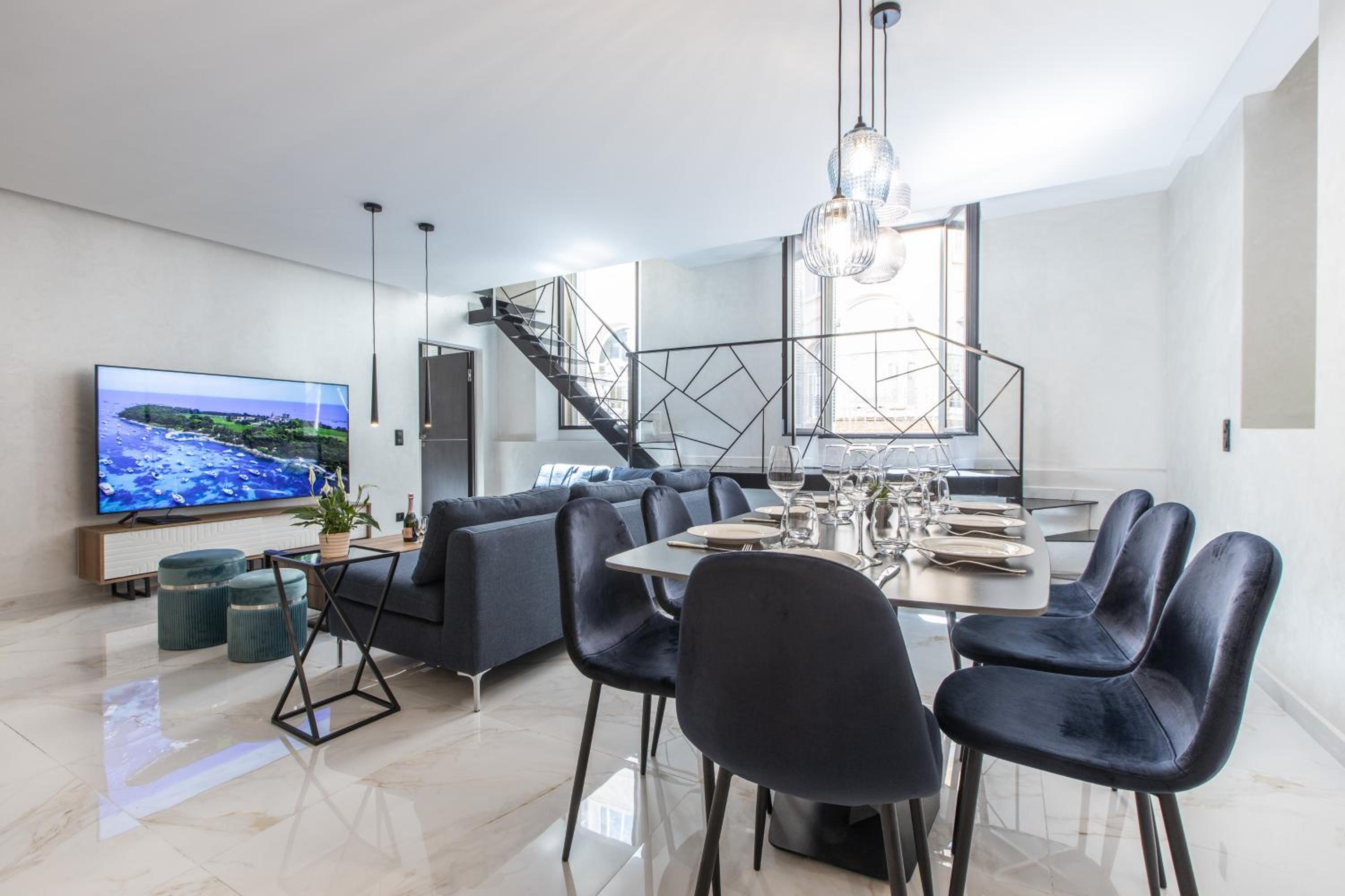 RUBIS - Four-Bedroom Apartment with balcony - Photo 7
