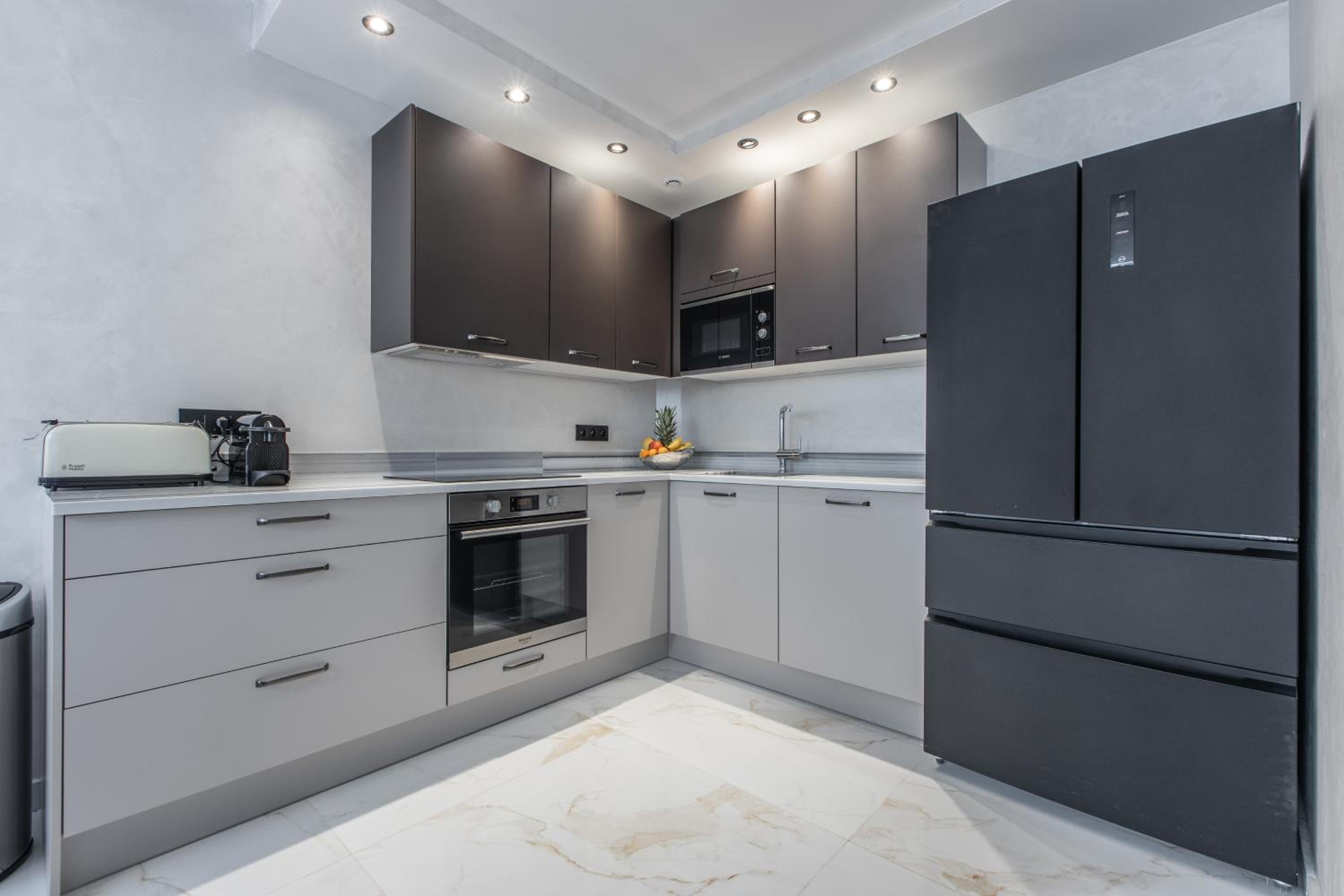 RUBIS - Four-Bedroom Apartment with balcony - Photo 1