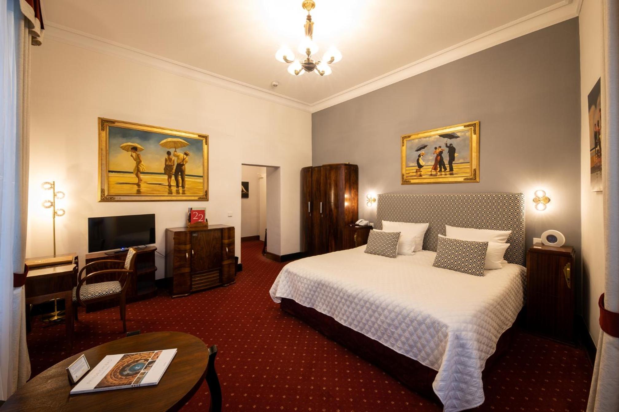 Deluxe Double Room - Photo 1