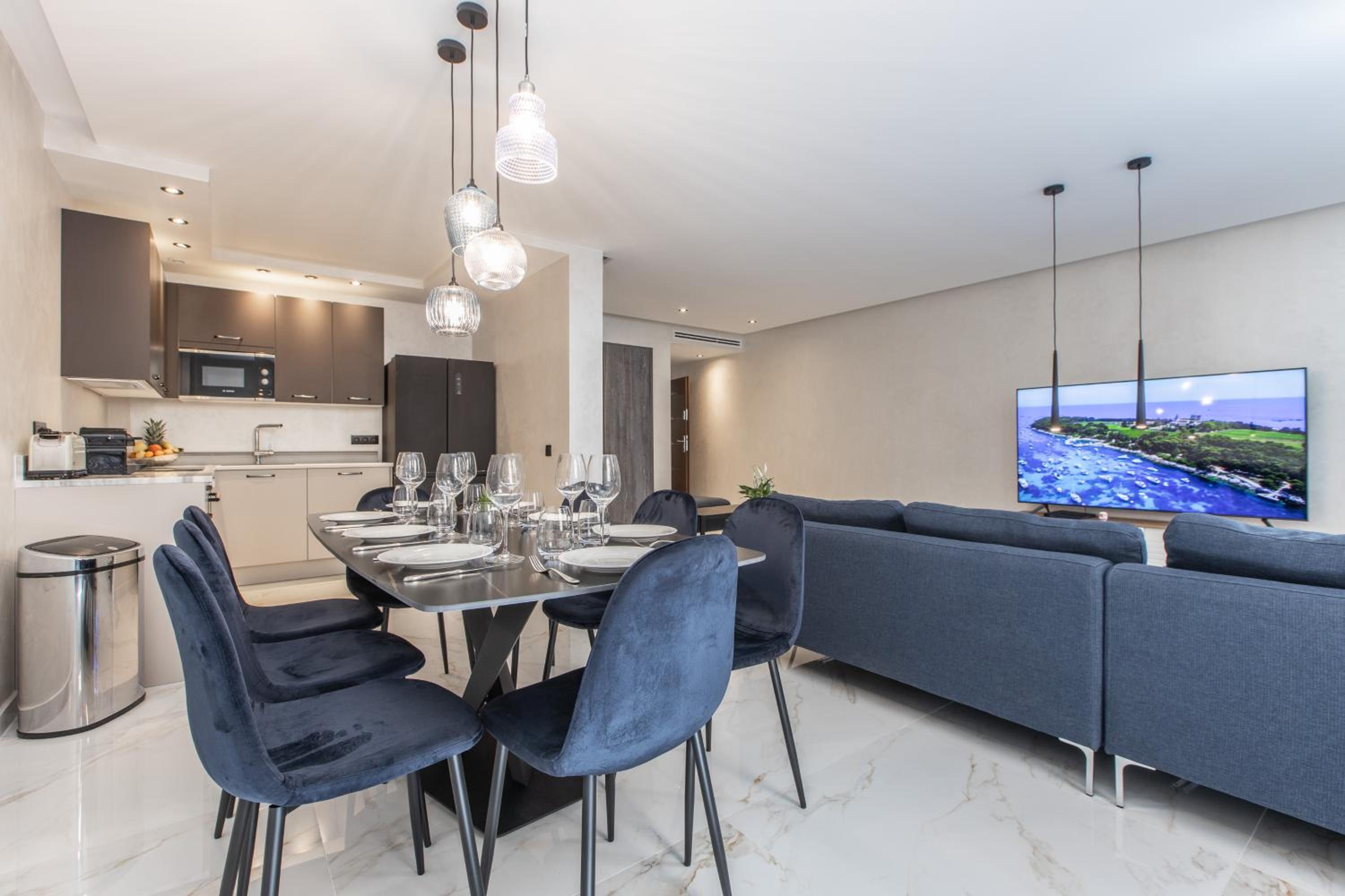 RUBIS - Four-Bedroom Apartment with balcony - Photo 8