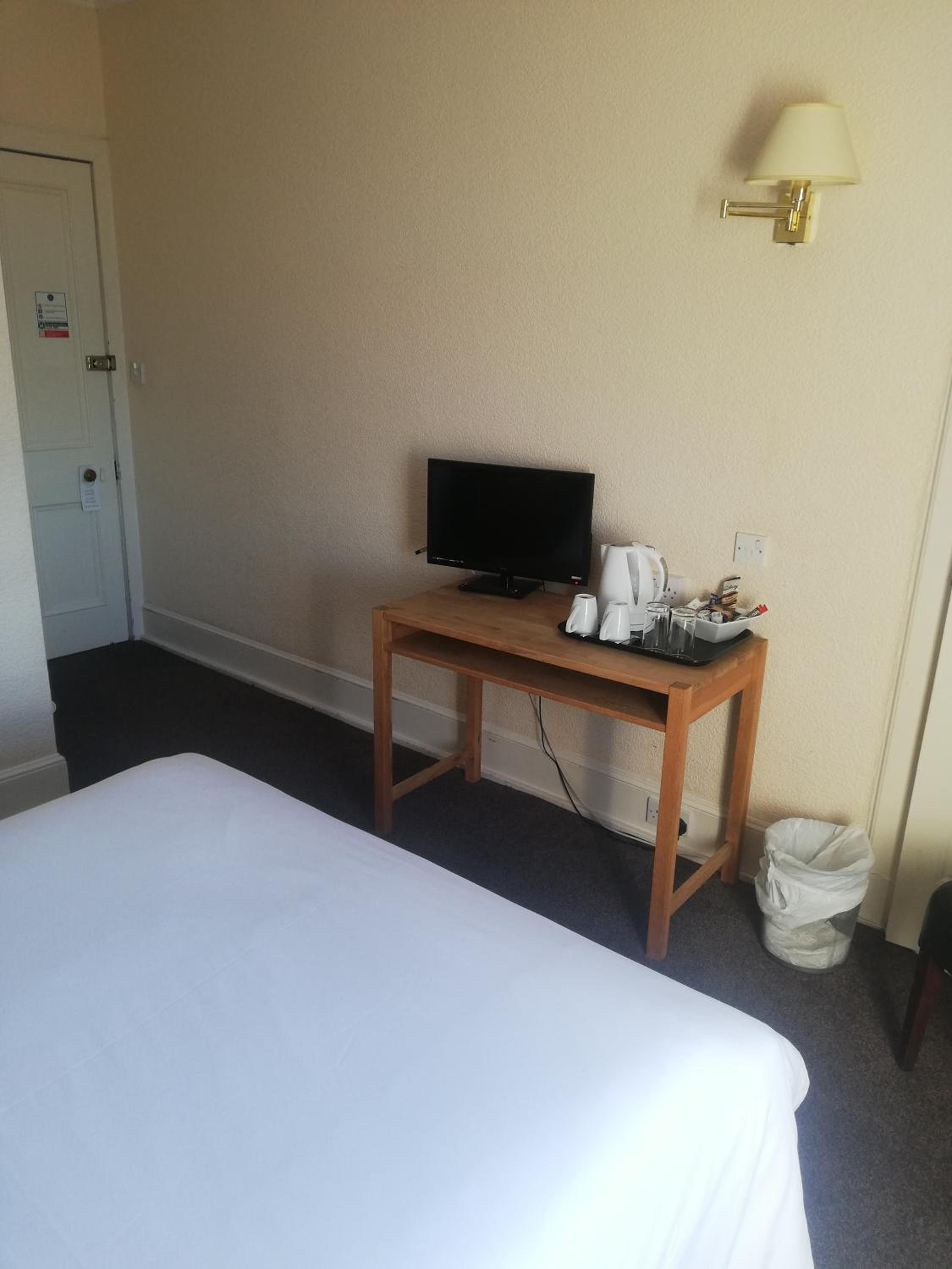 Economy Double Room photo 3