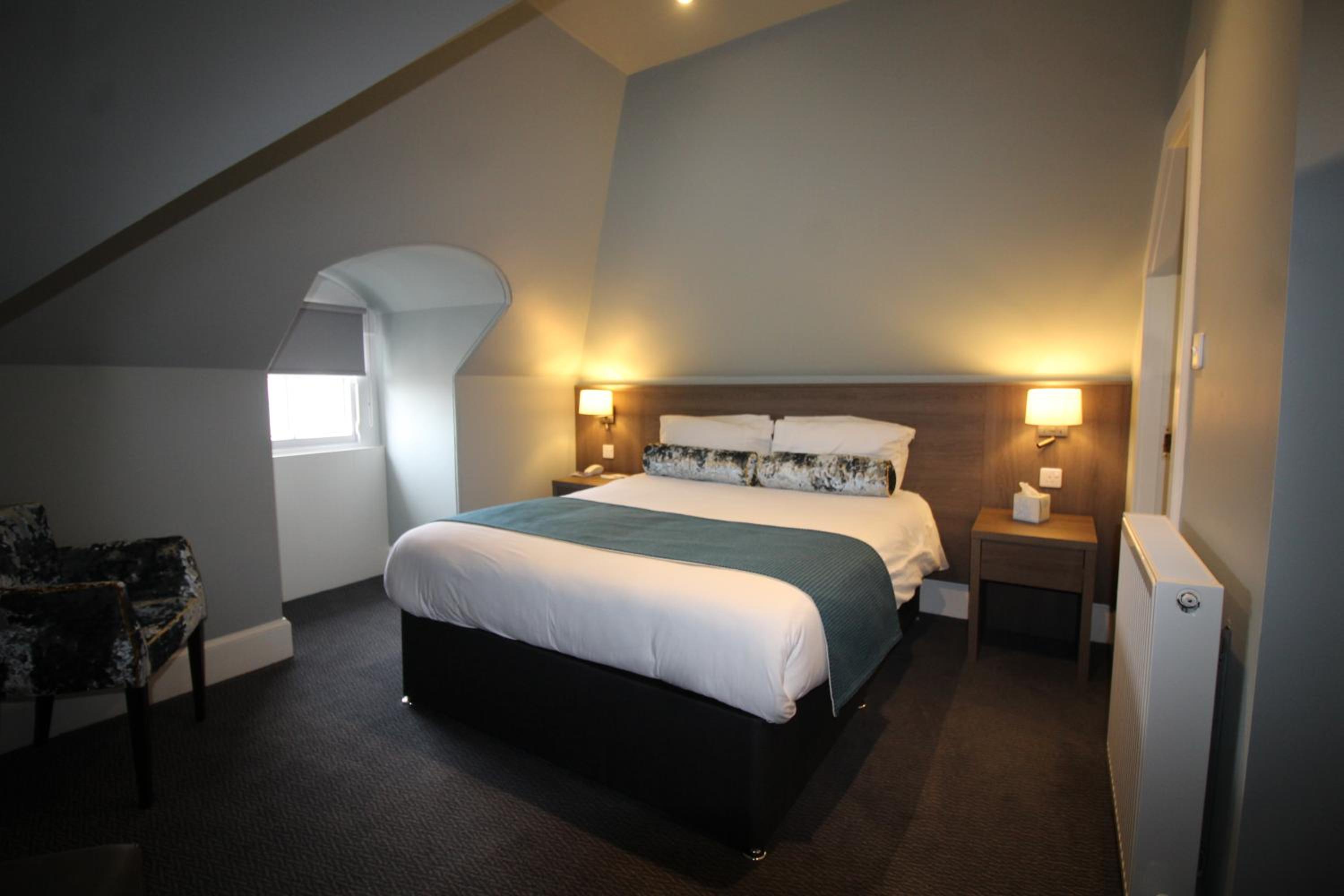Standard King Room photo 3
