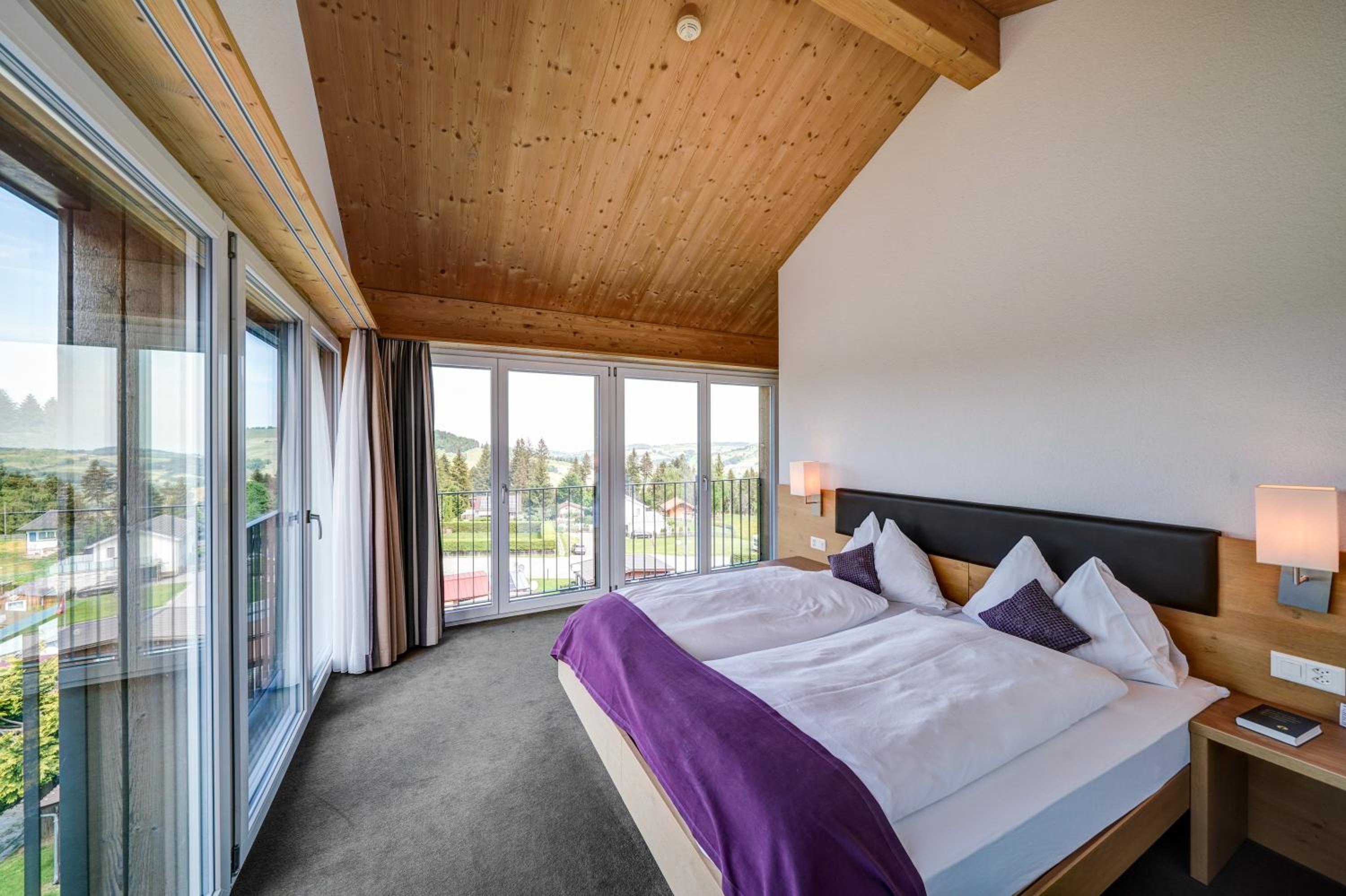 Suite with Terrace and Spa Access