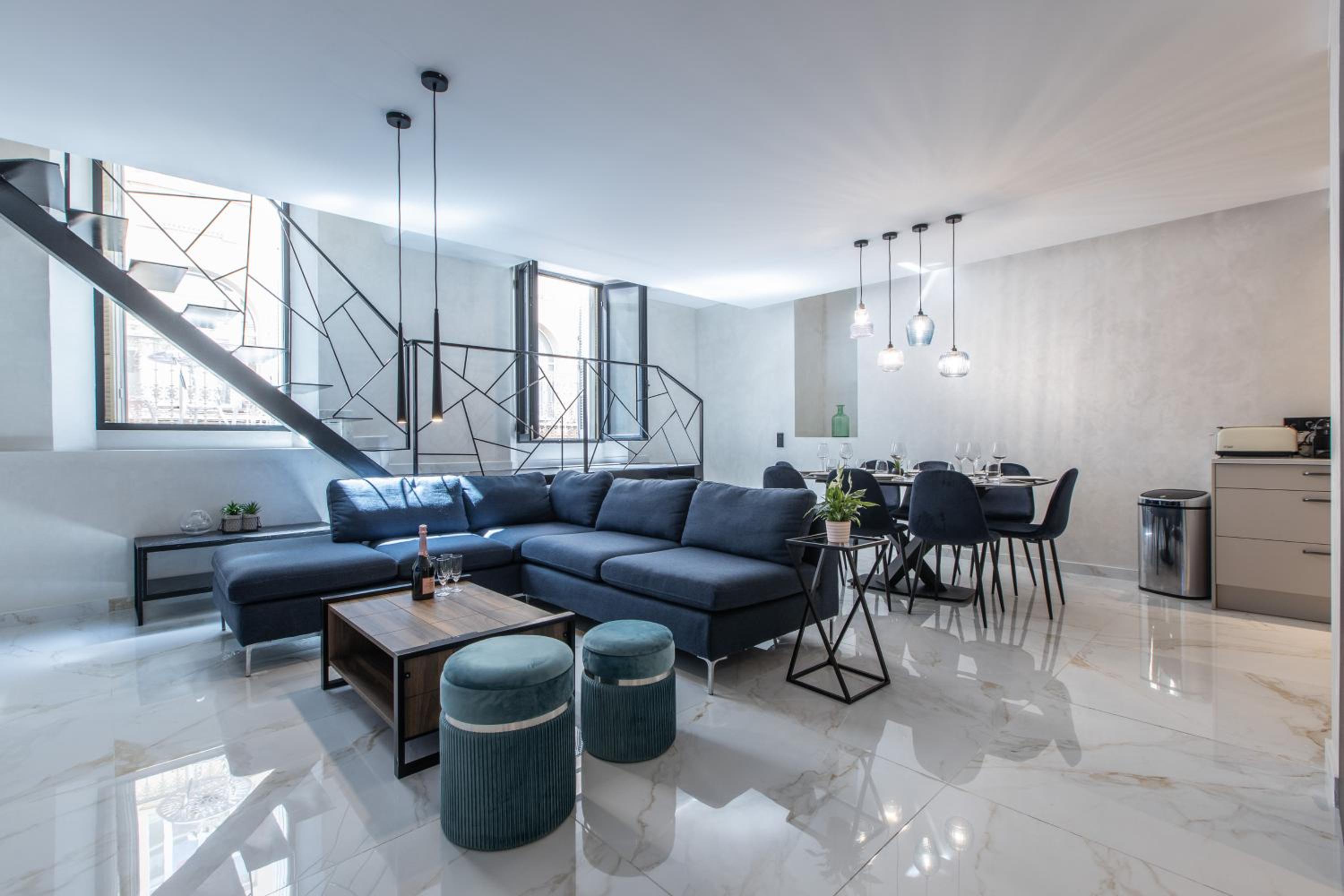 RUBIS - Four-Bedroom Apartment with balcony - Photo 11
