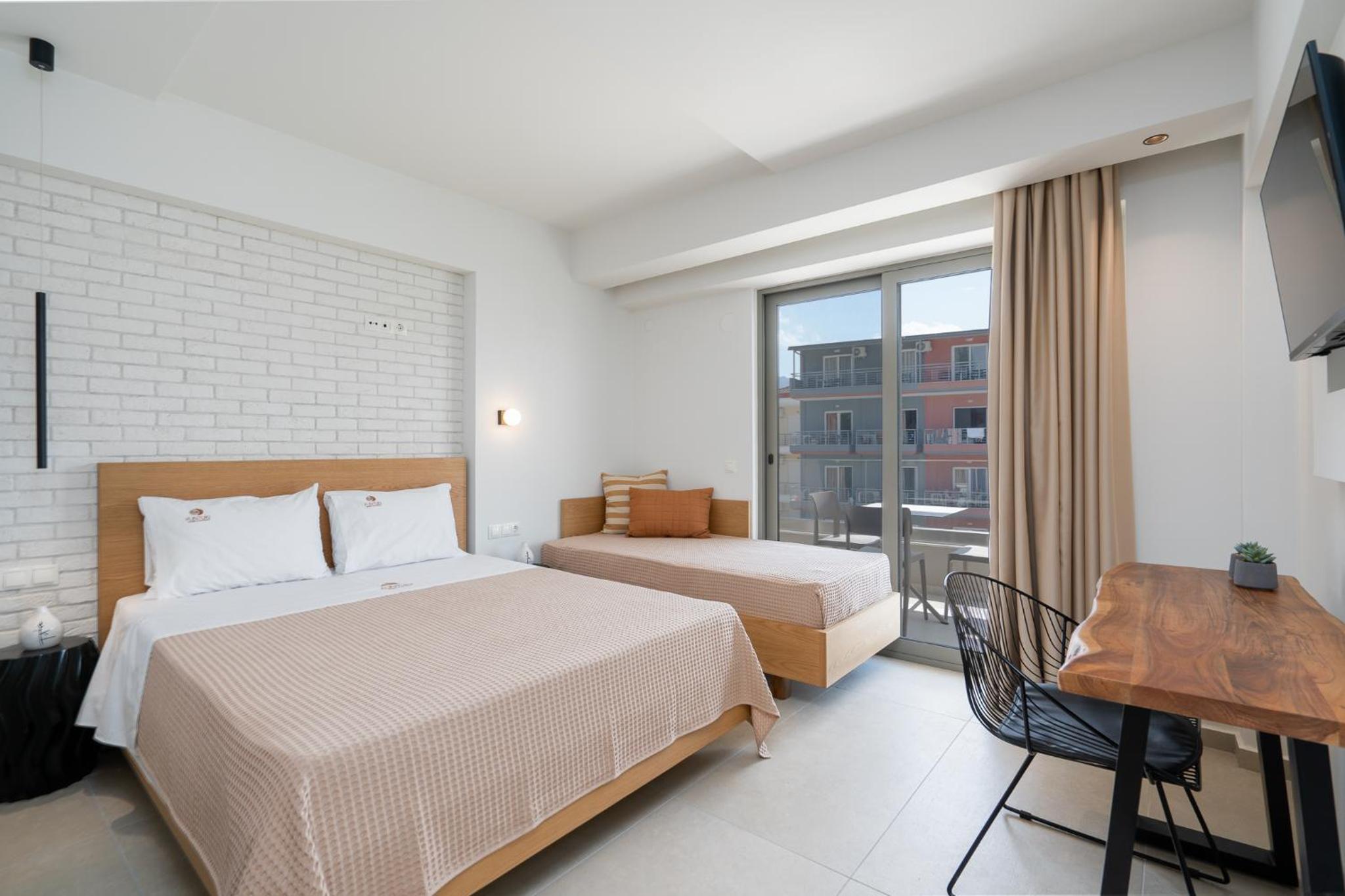 Comfort Triple Room
