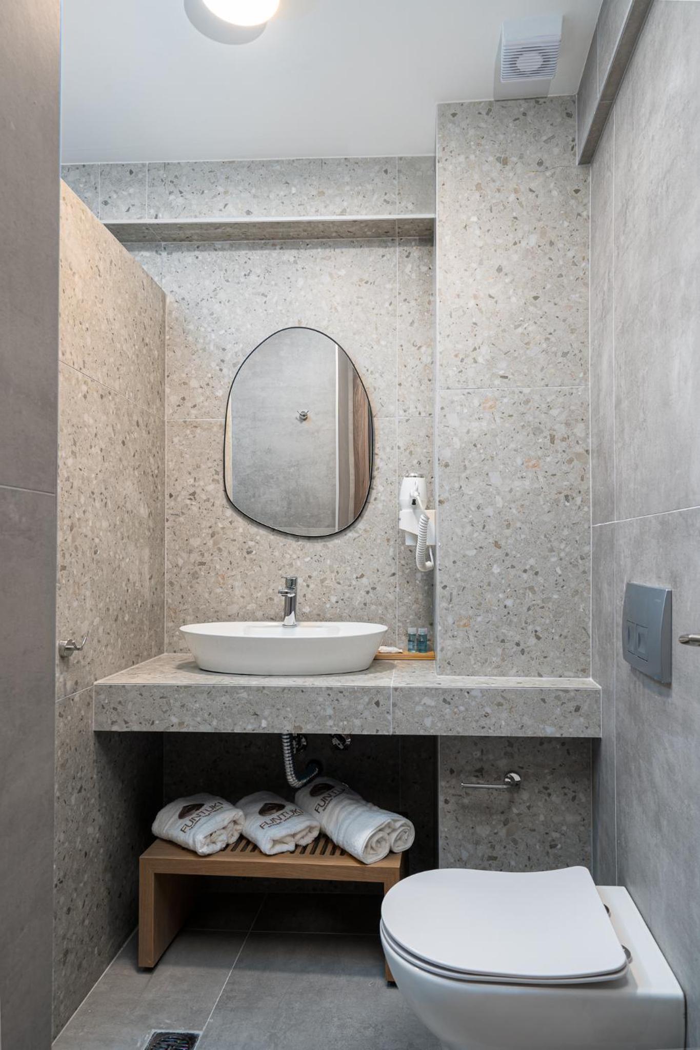 Deluxe Suite - Photo 5