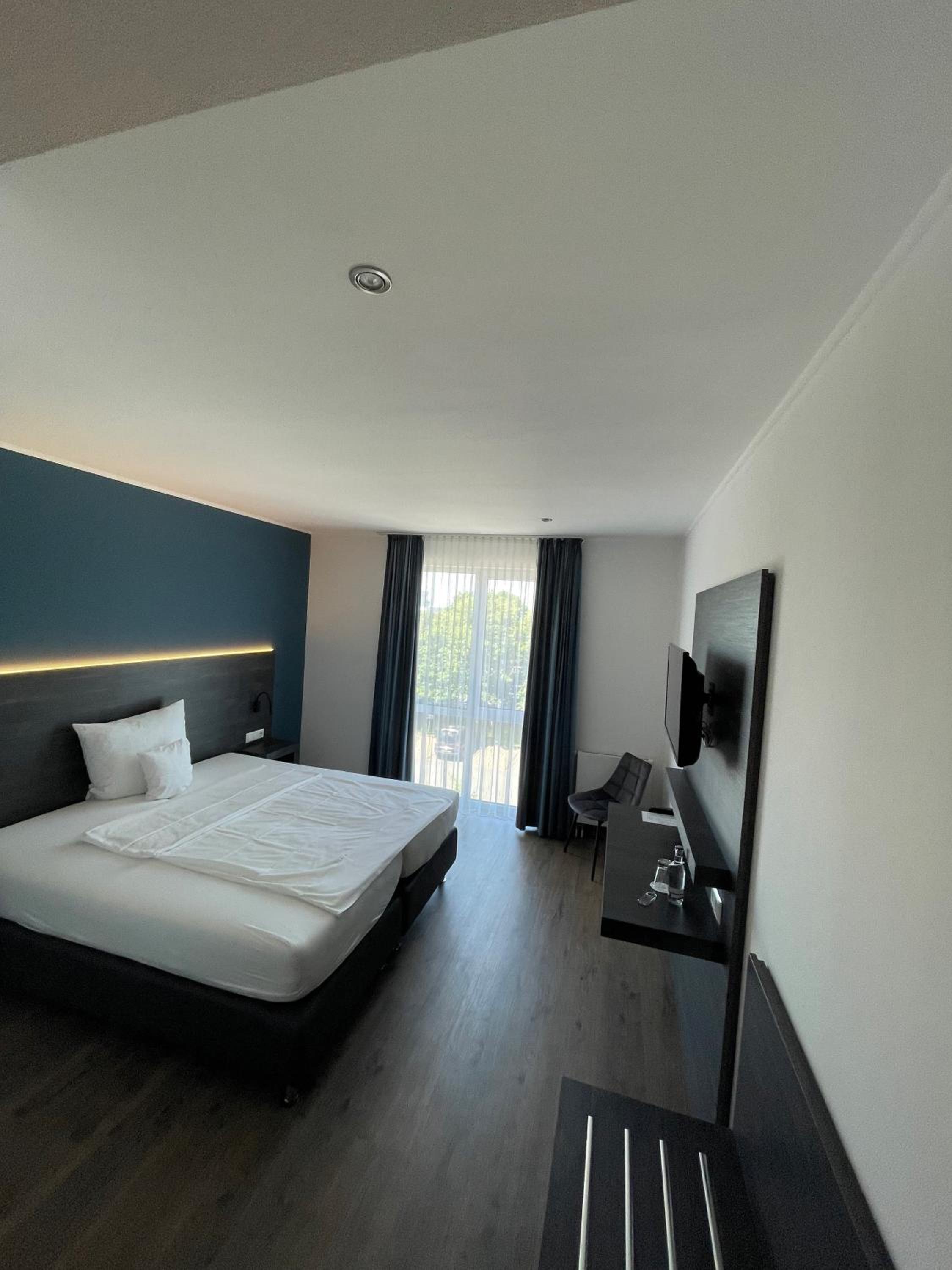 Double Room - Photo 3