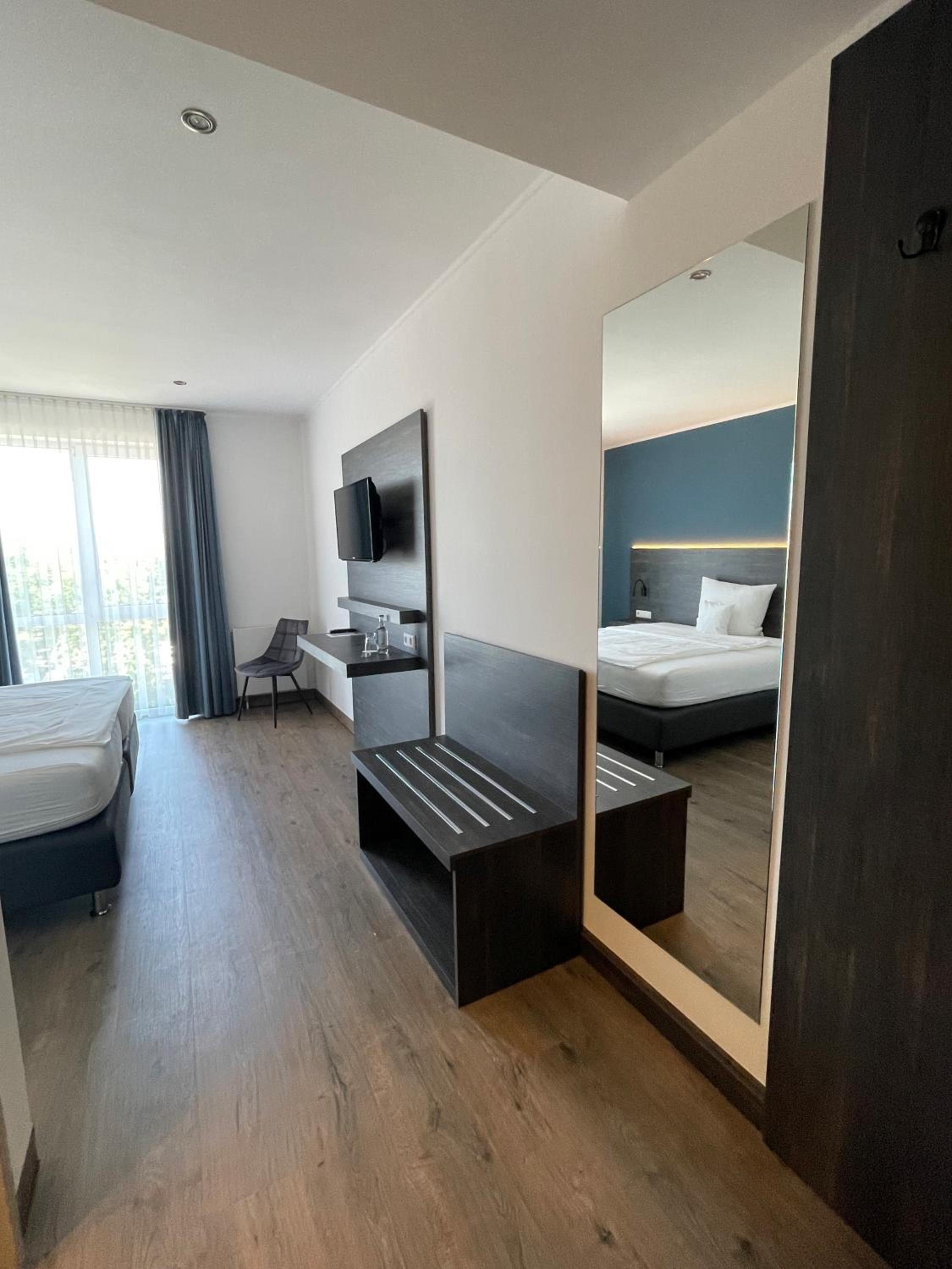Double Room - Photo 5