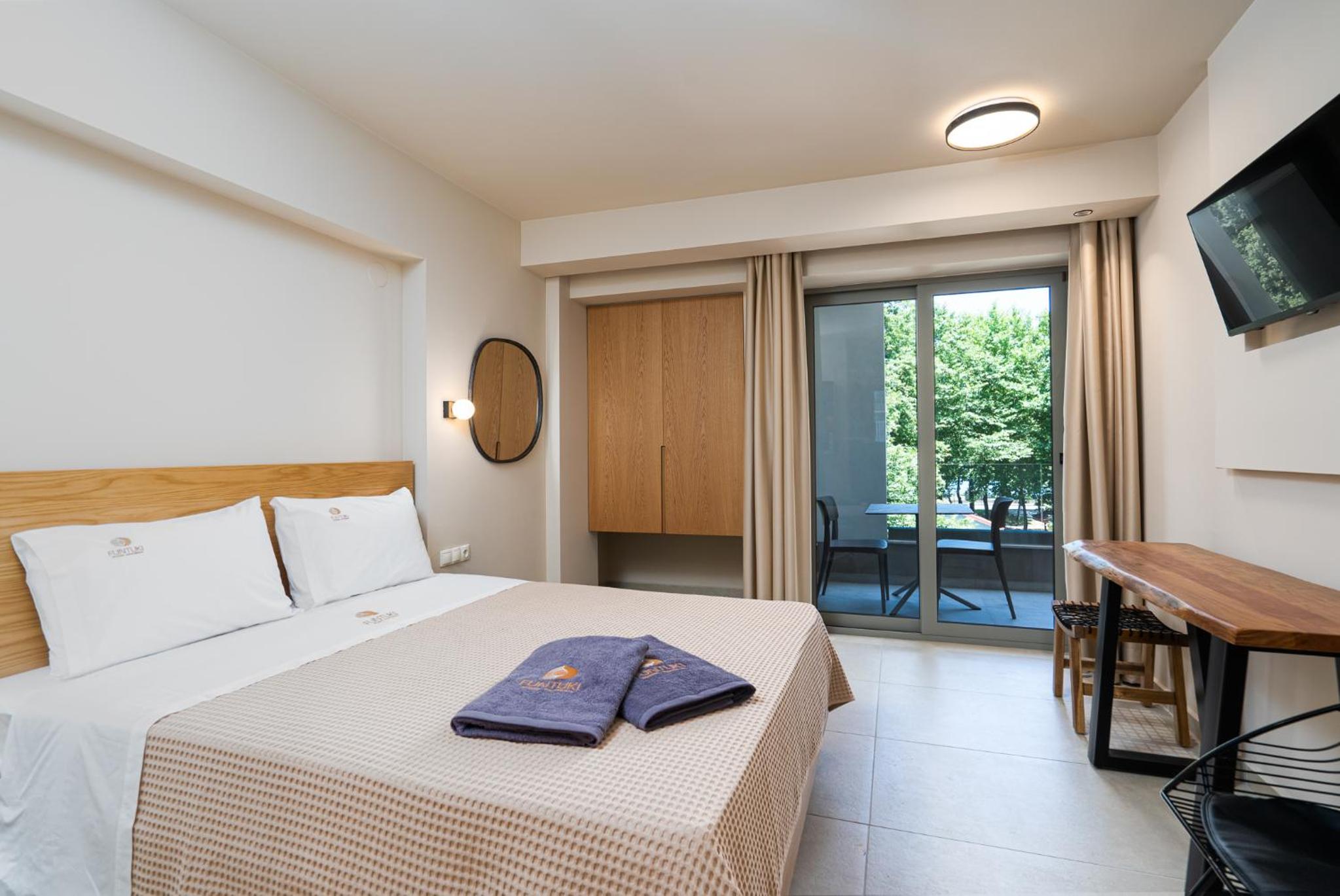 Standard Double Room - Photo 19