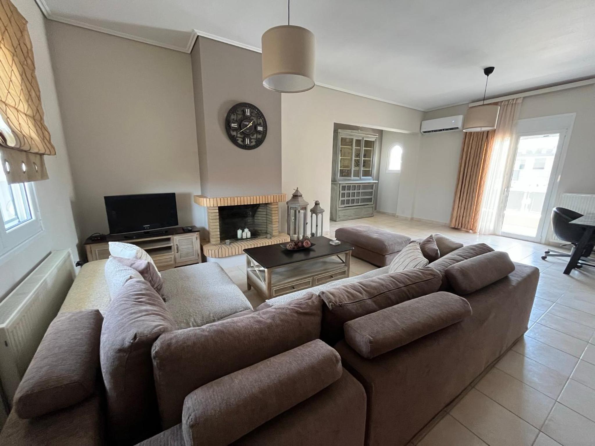 Two-Bedroom Apartment - Photo 1
