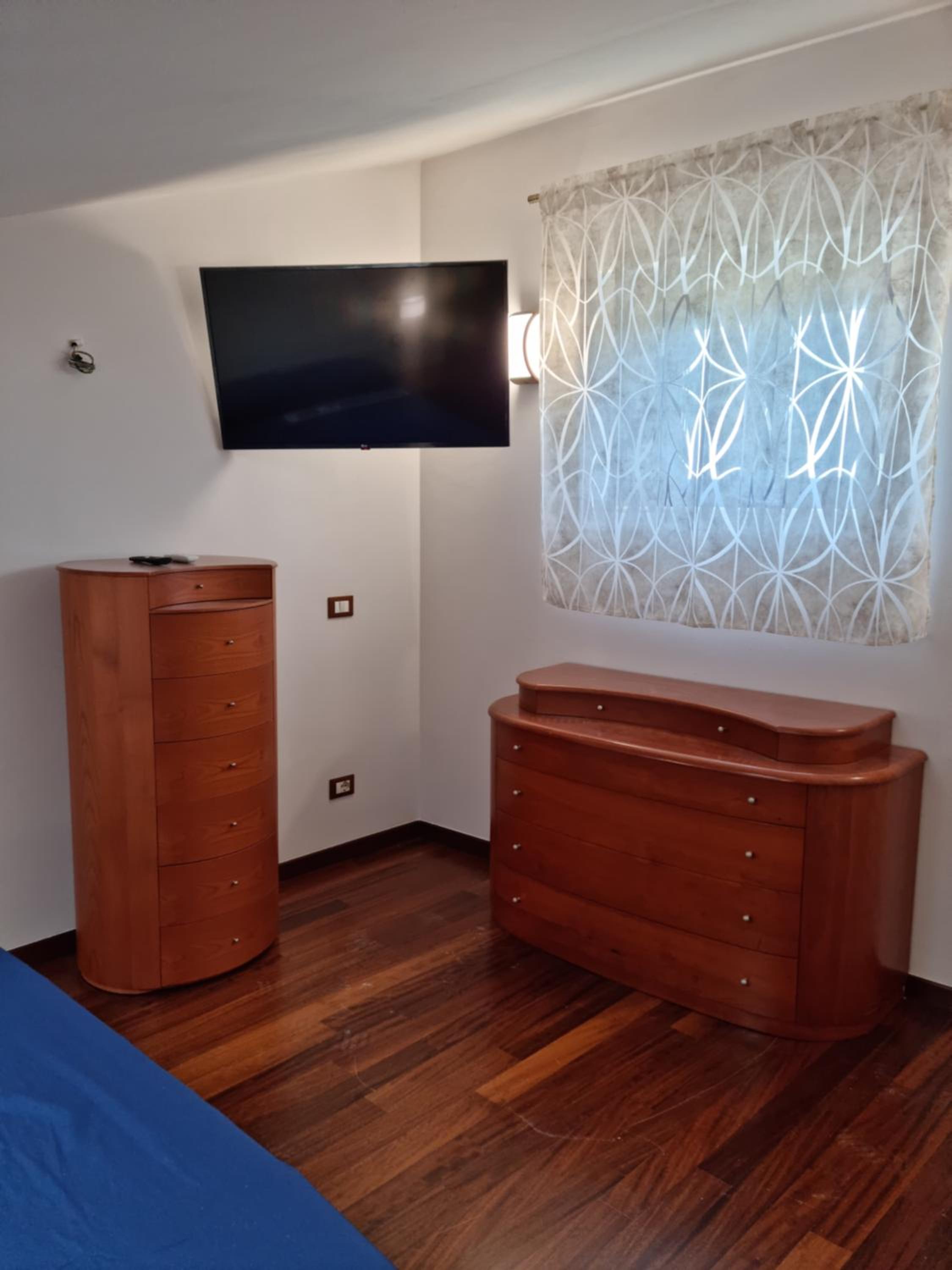 Two-Bedroom House photo 3