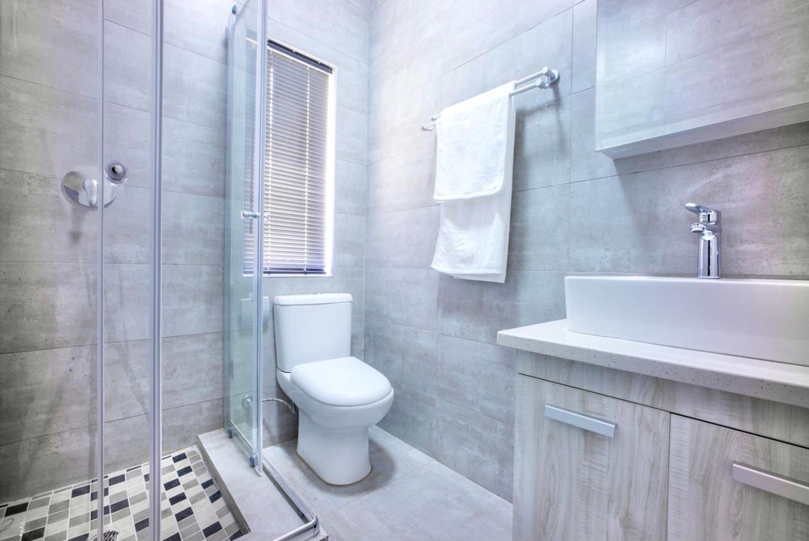 Double Room with Private Bathroom - Photo 3
