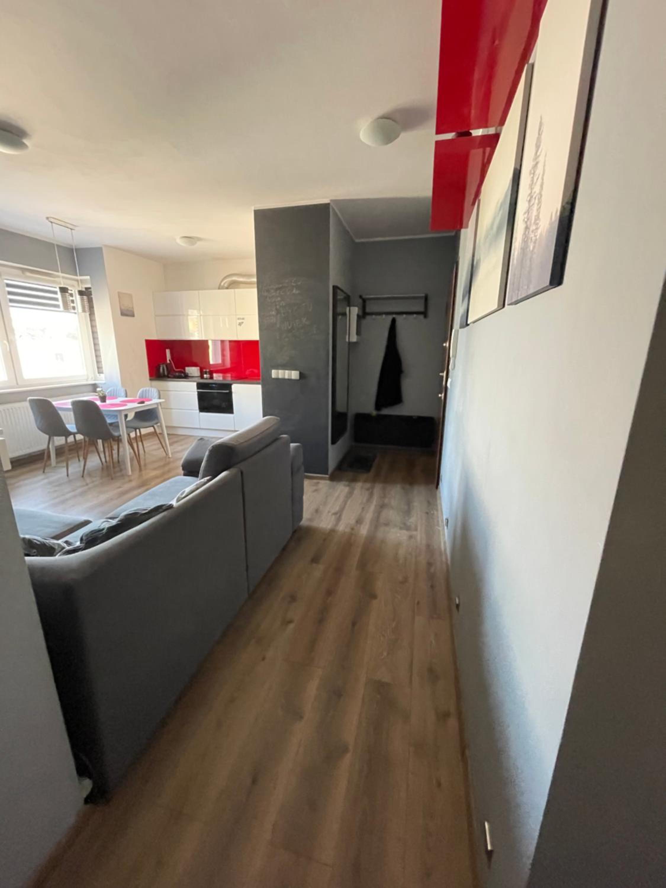 One-Bedroom Apartment - Photo 13