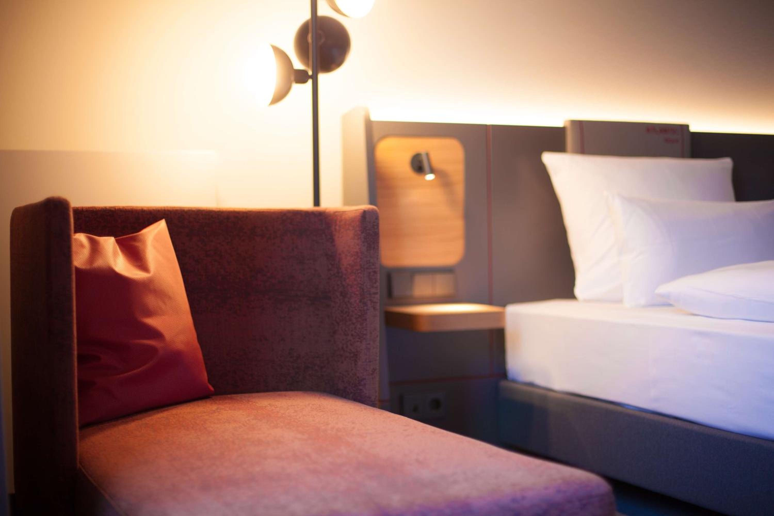 Business Double Room - Photo 6