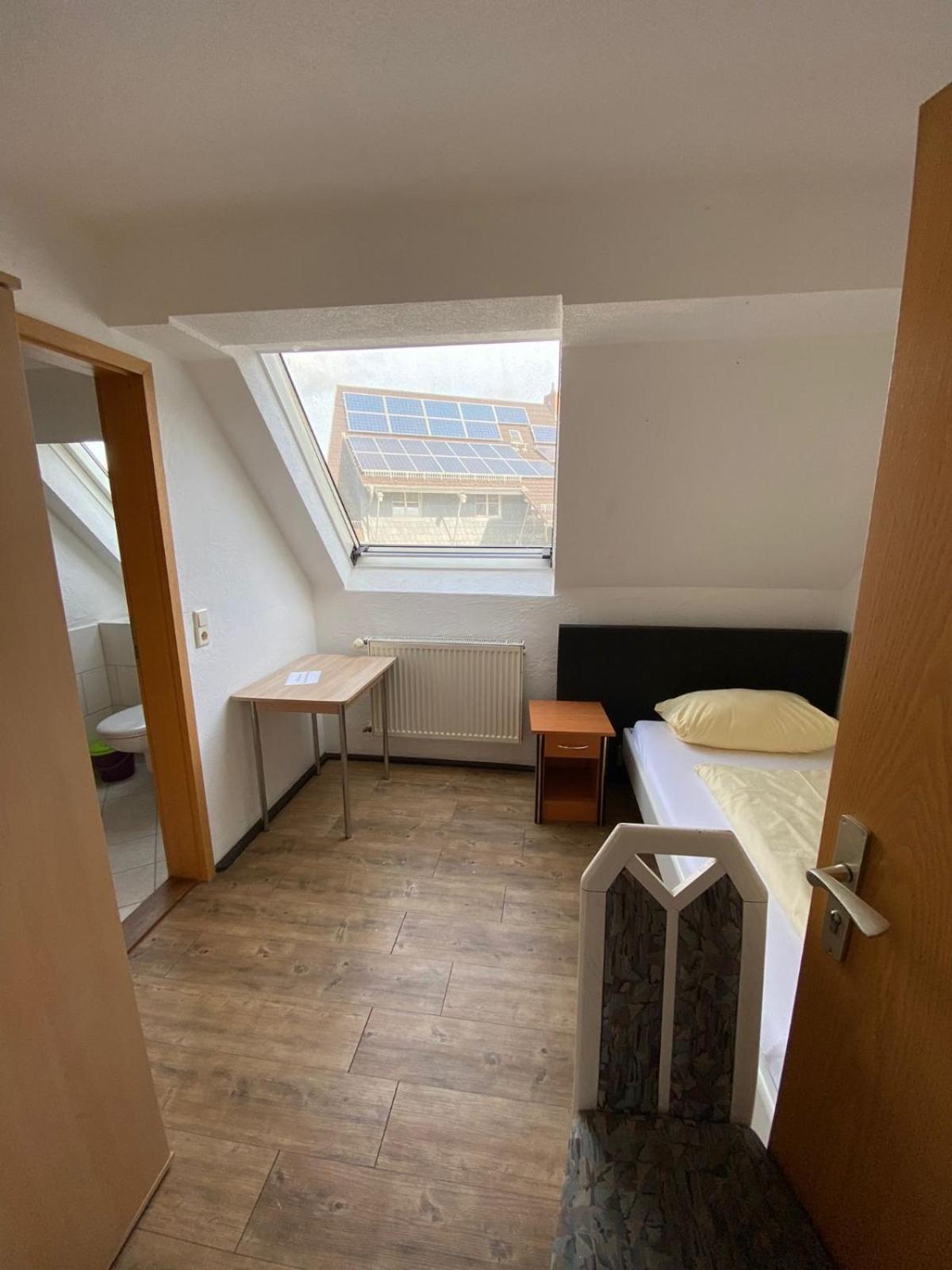 Budget Single Room photo 2