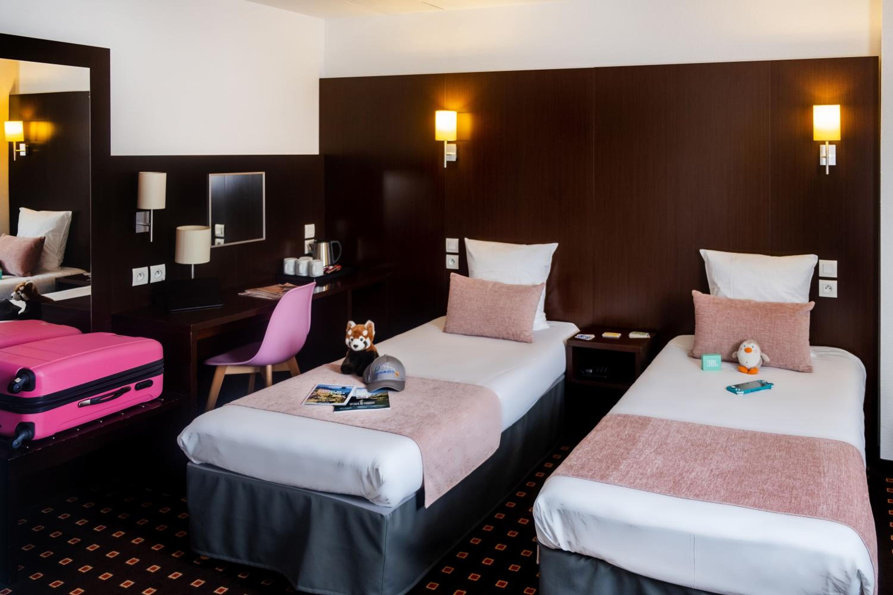 Quadruple Room - Photo 5