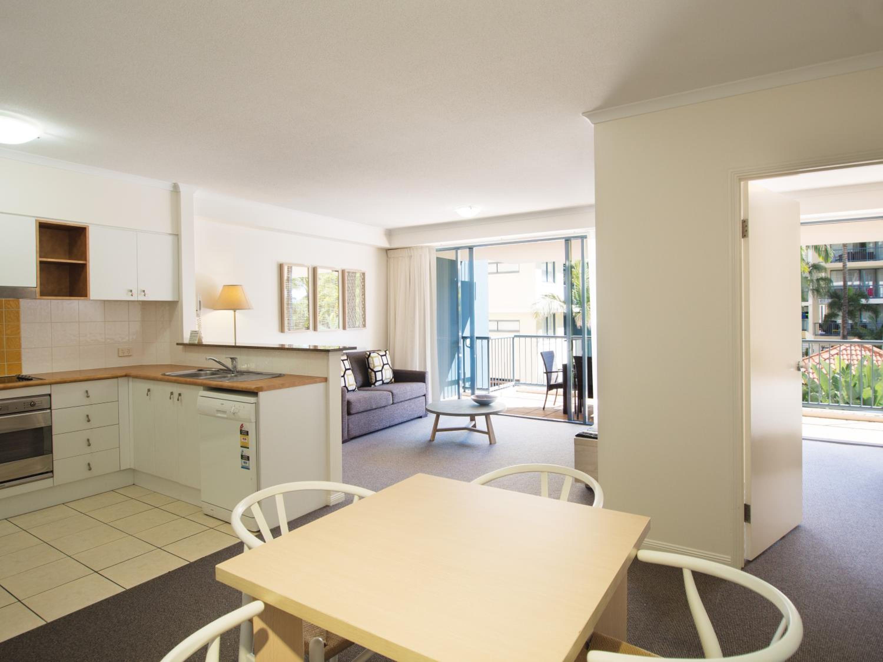One-Bedroom Apartment - Photo 3