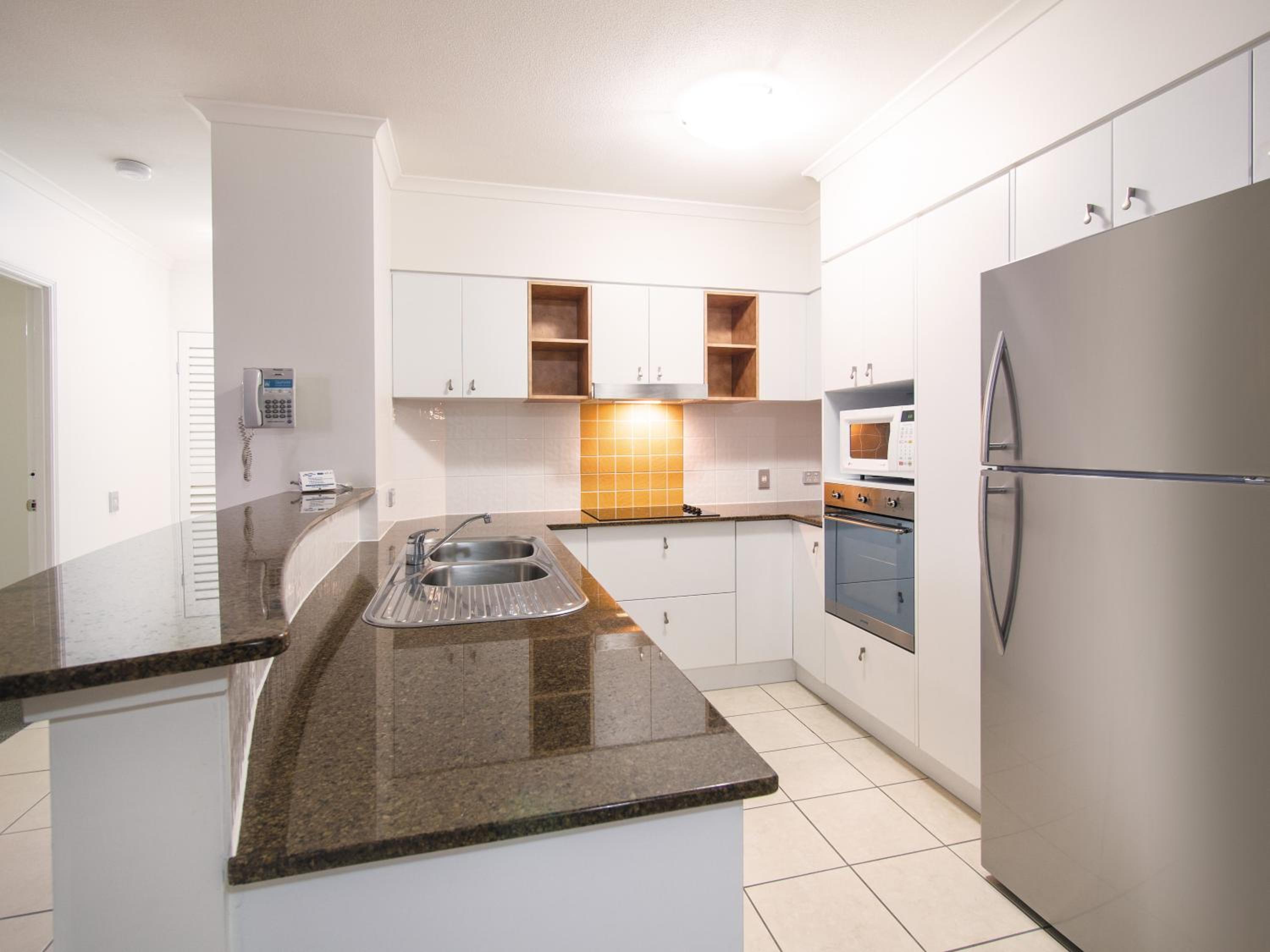 Two-Bedroom Apartment - Photo 2