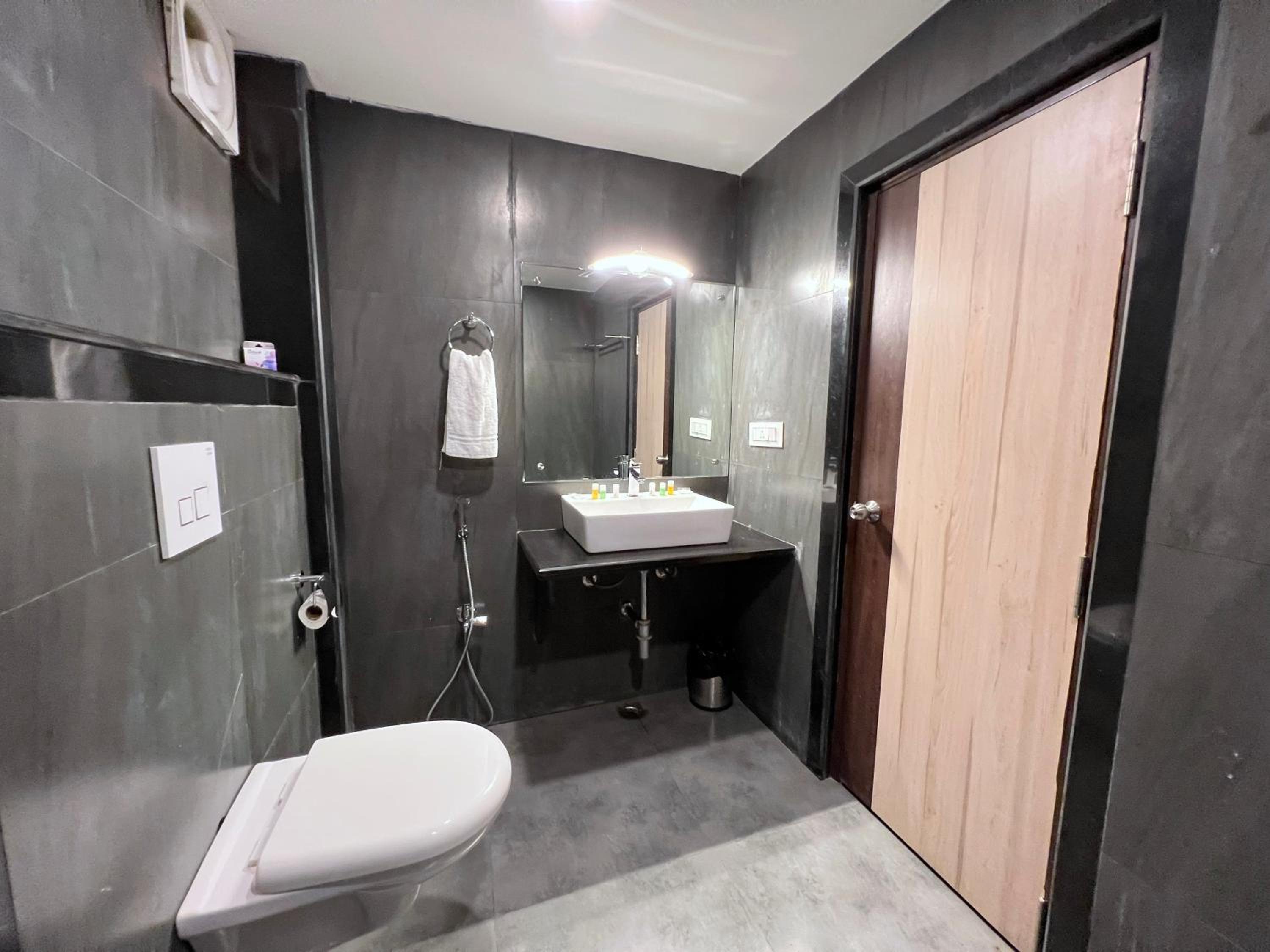 Deluxe Double Room - Photo 5