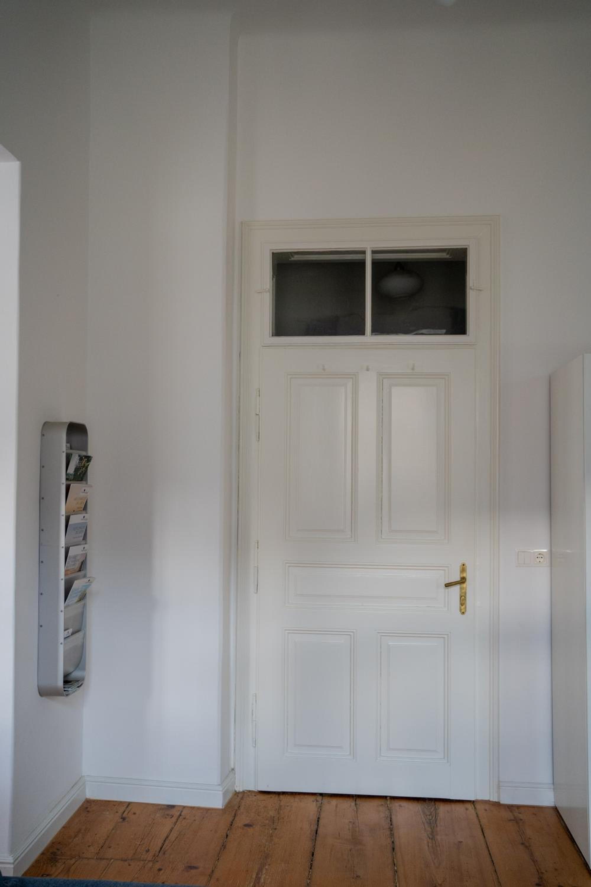 One-Bedroom Apartment - Photo 9