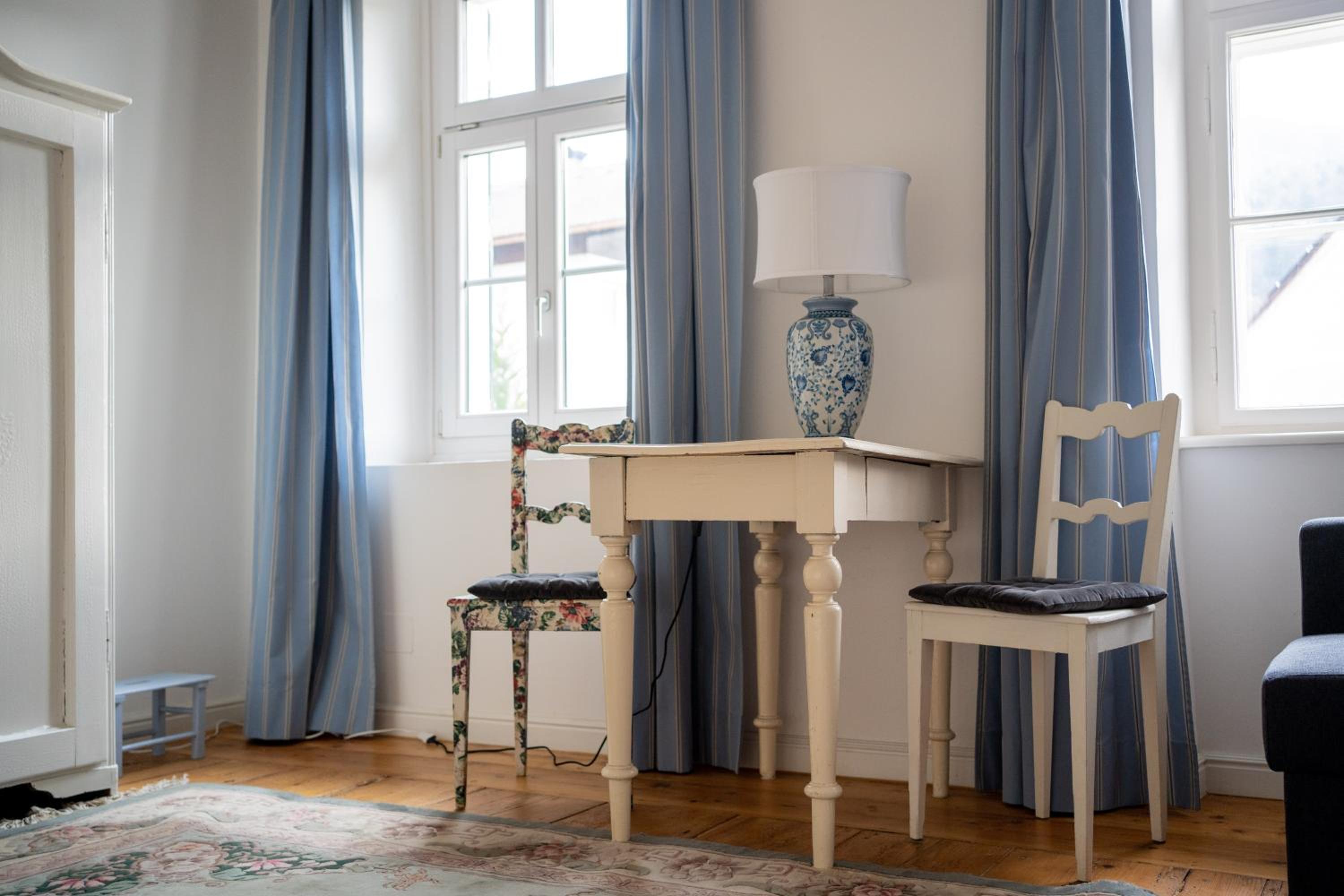 One-Bedroom Apartment - Photo 11