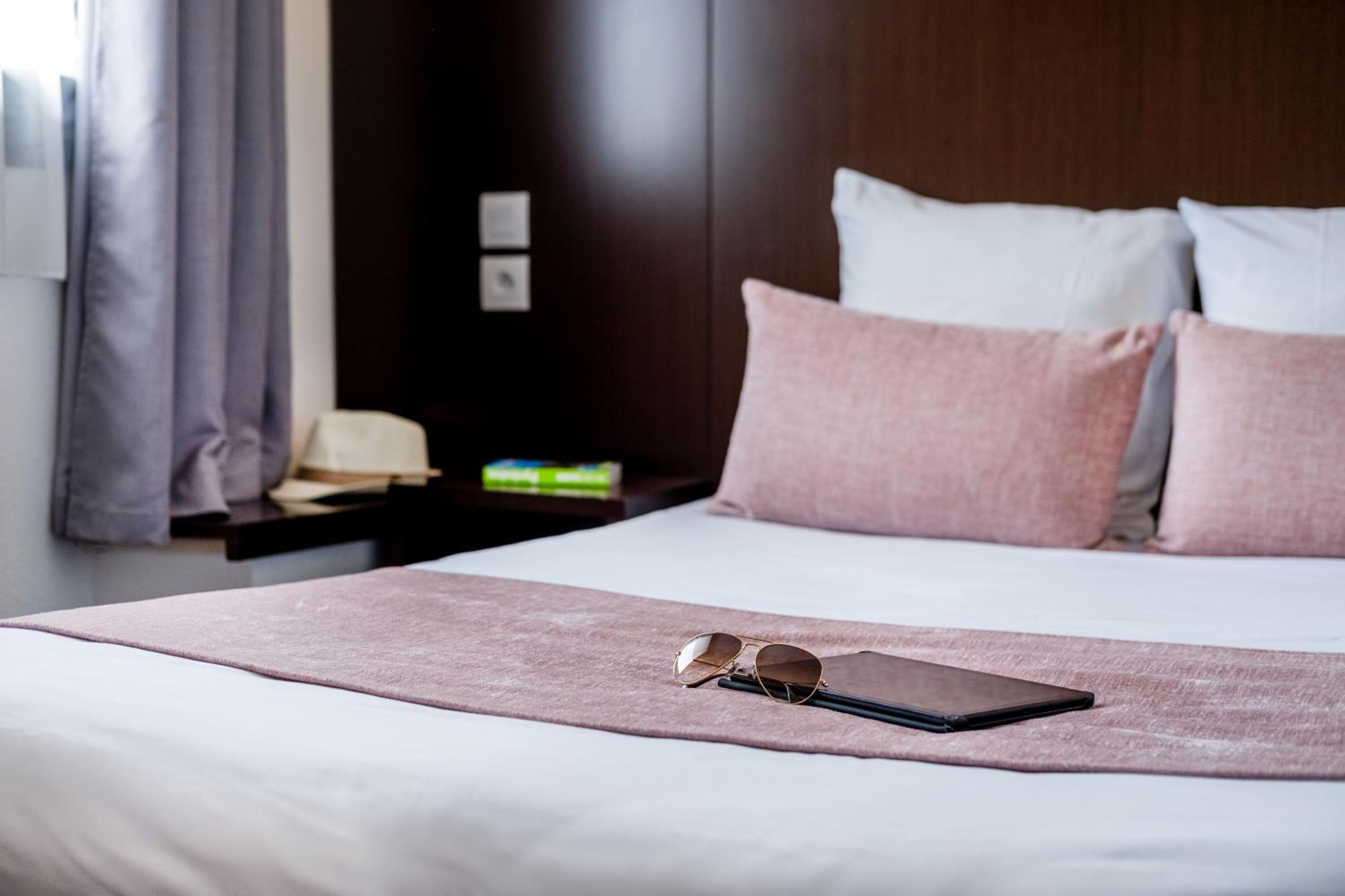 Double Room - Photo 3