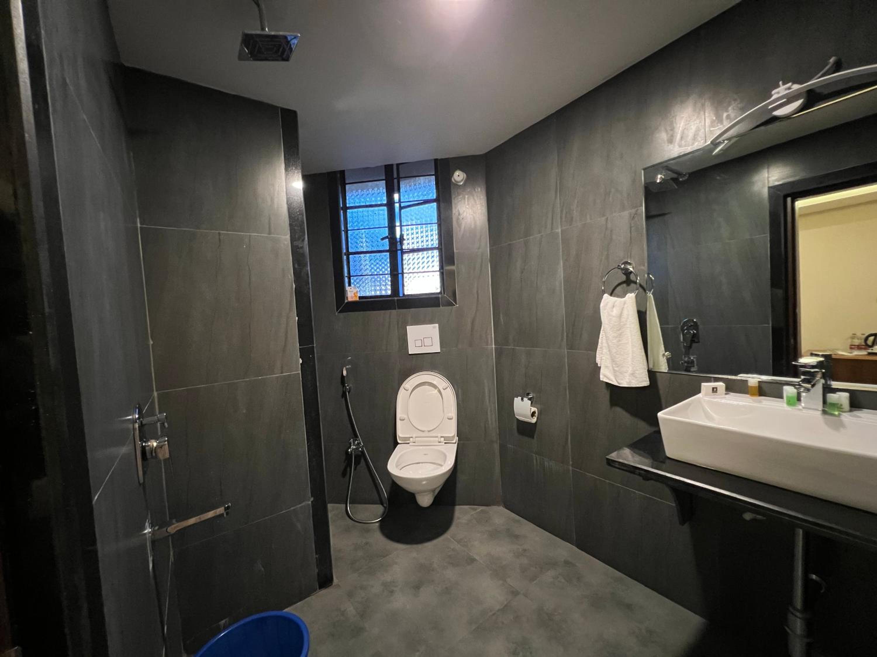 Standard Double Room - Photo 2