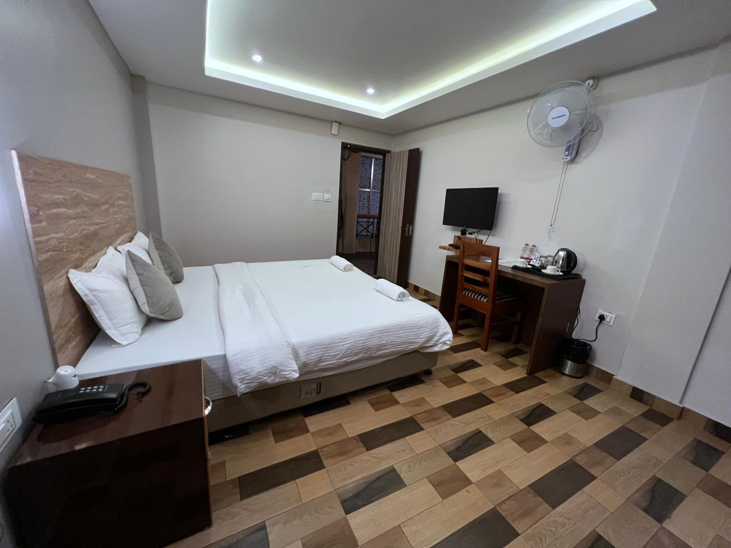 Standard Double Room - Photo 4