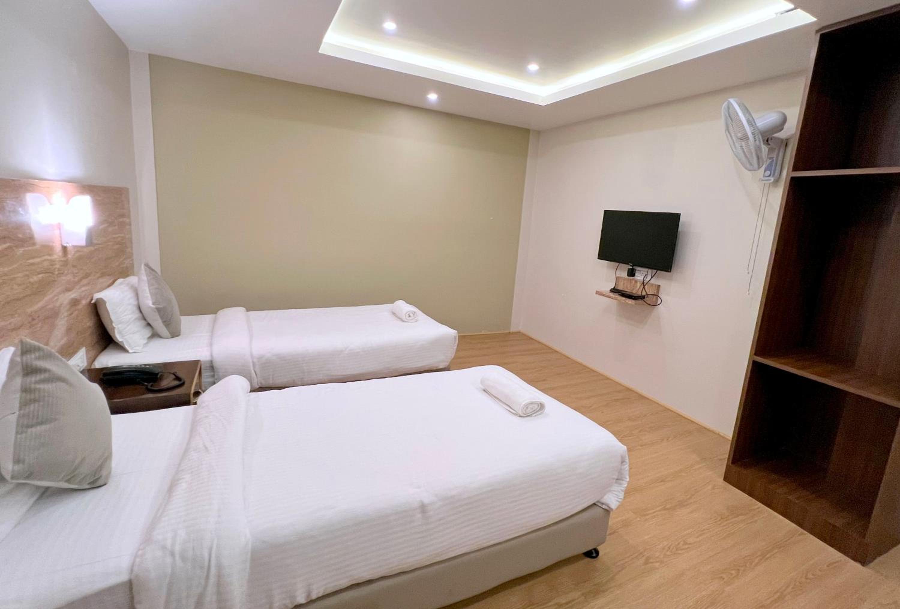Deluxe Double or Twin Room - Photo 4