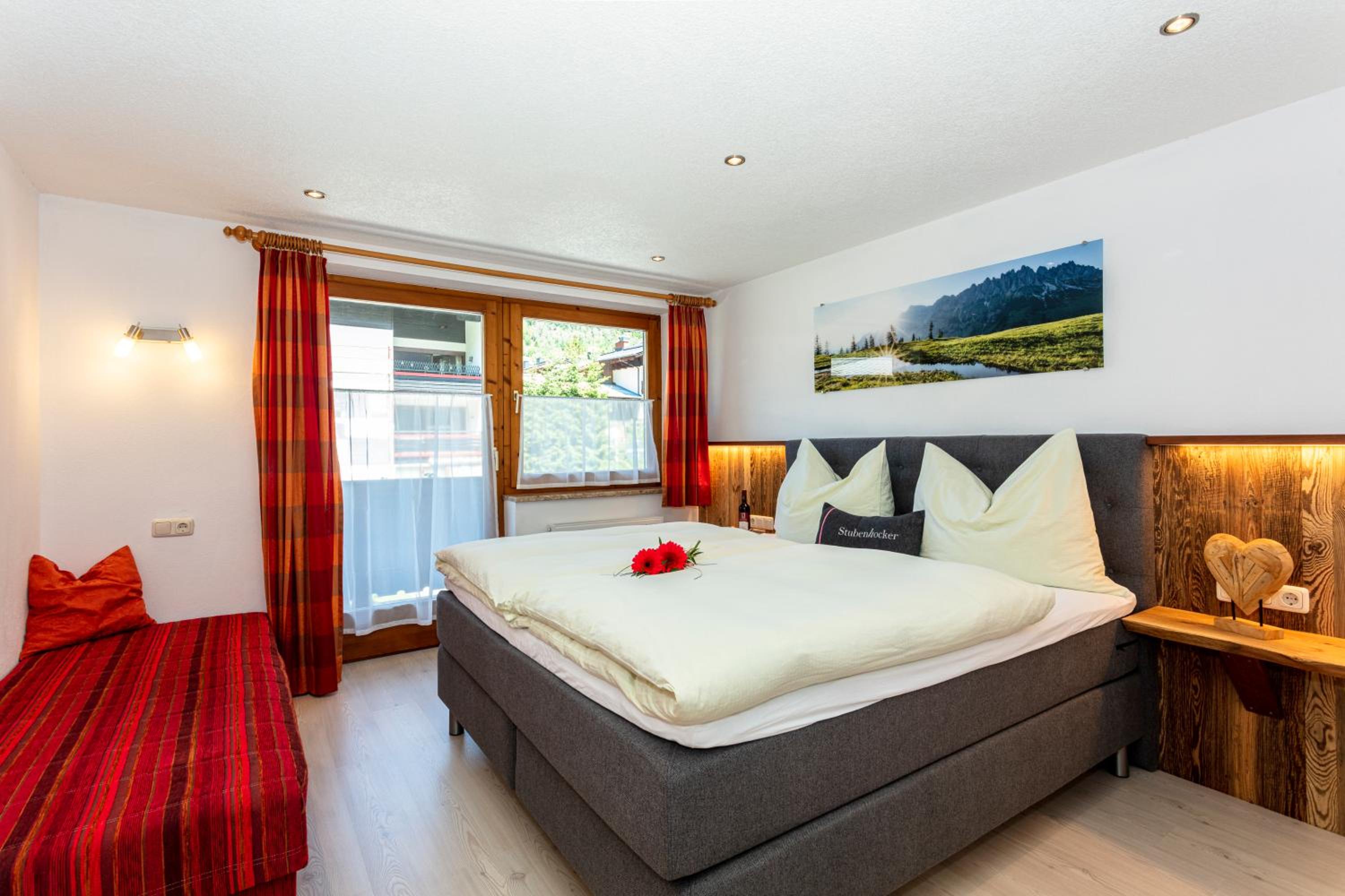 One-Bedroom Apartment with Balcony photo 2