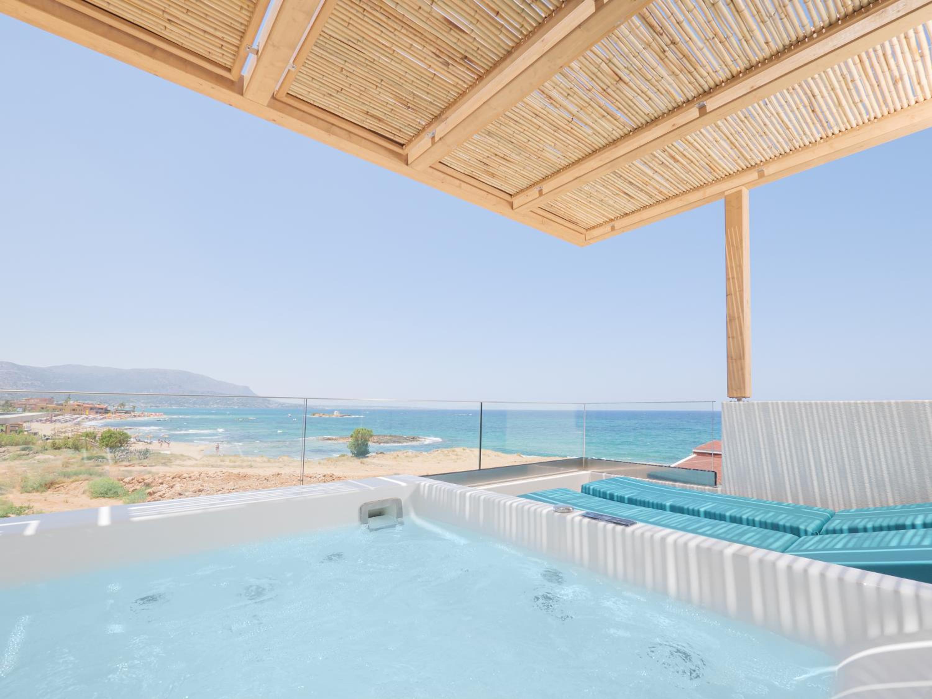 Suite with sea view and Jacuzzi - Photo 2