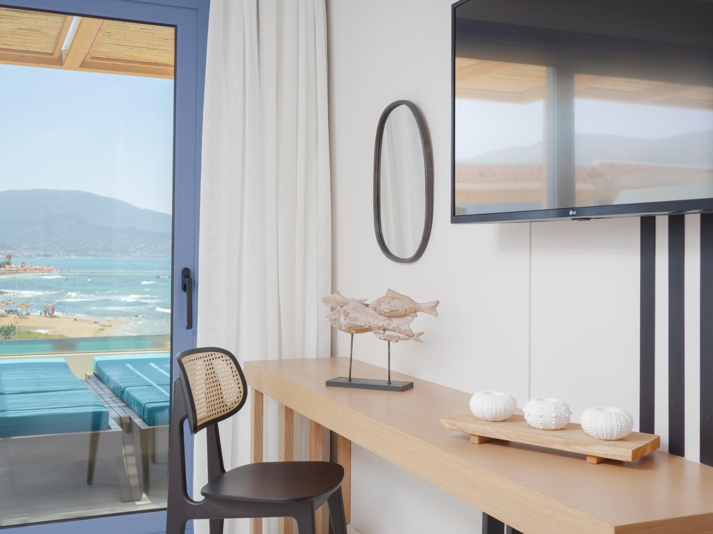 Suite with sea view and Jacuzzi - Photo 10