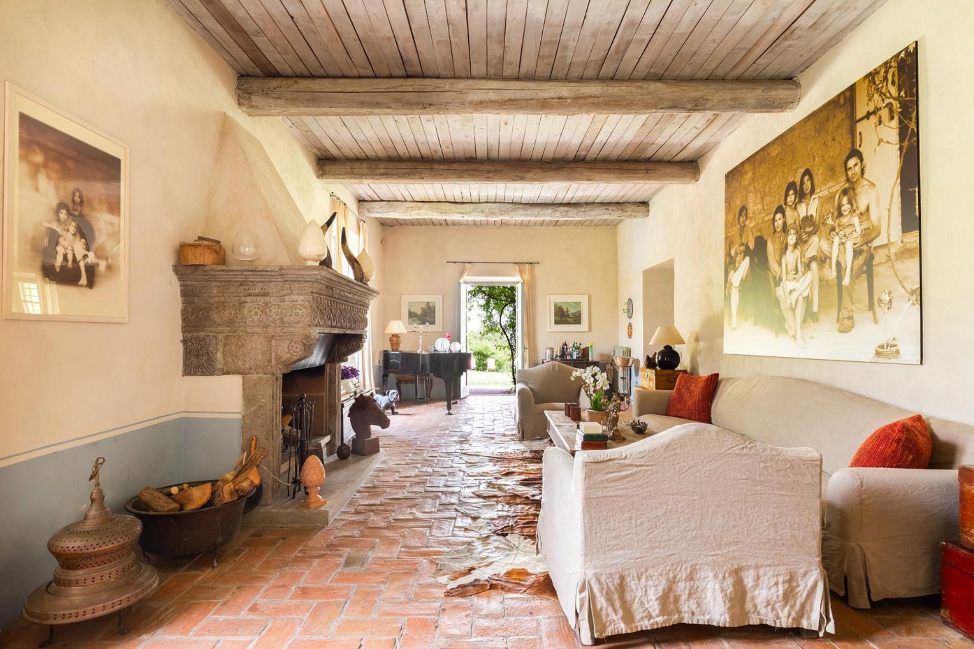Villa photo 3