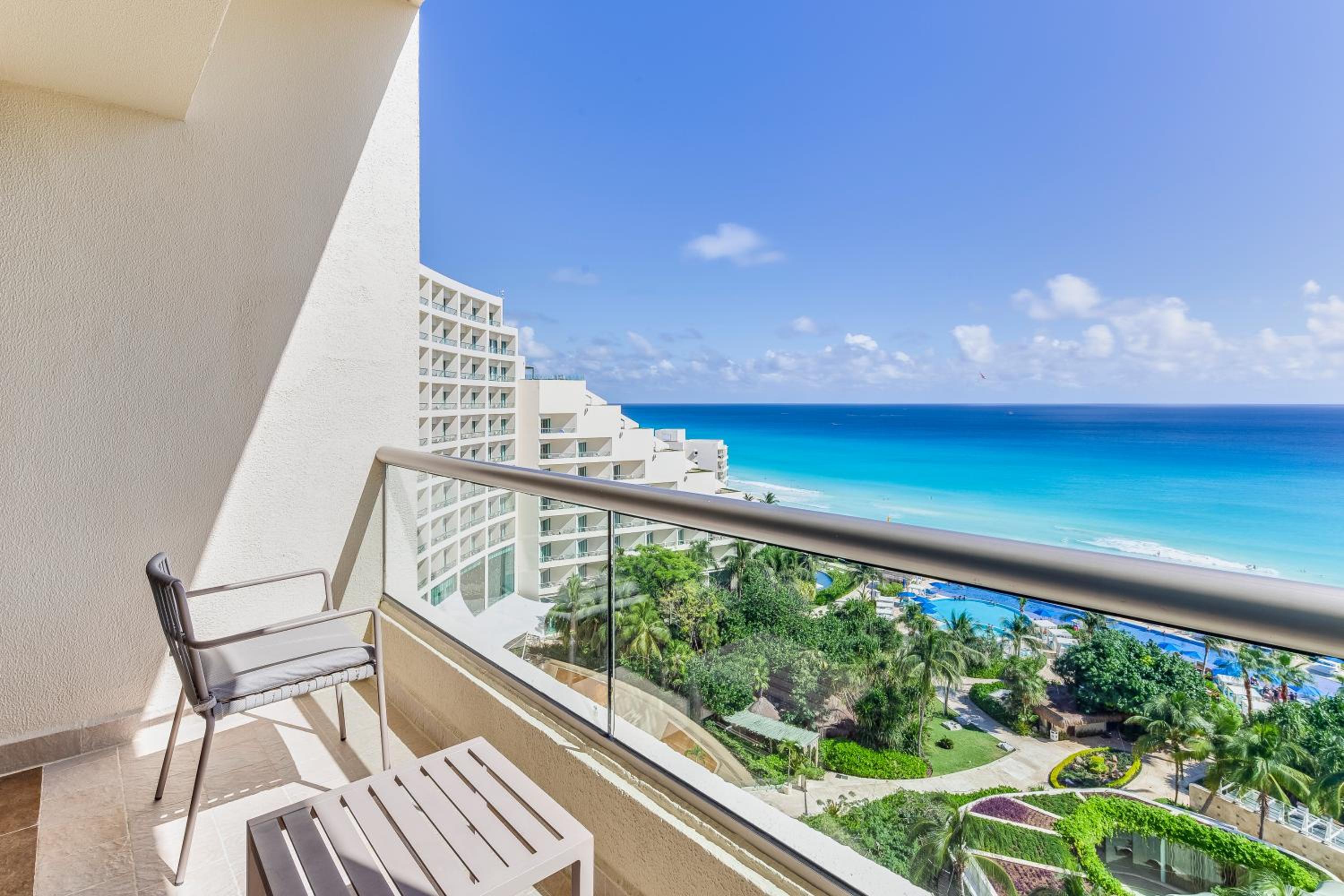 Premium Ocean View, 2 Double - Photo 4